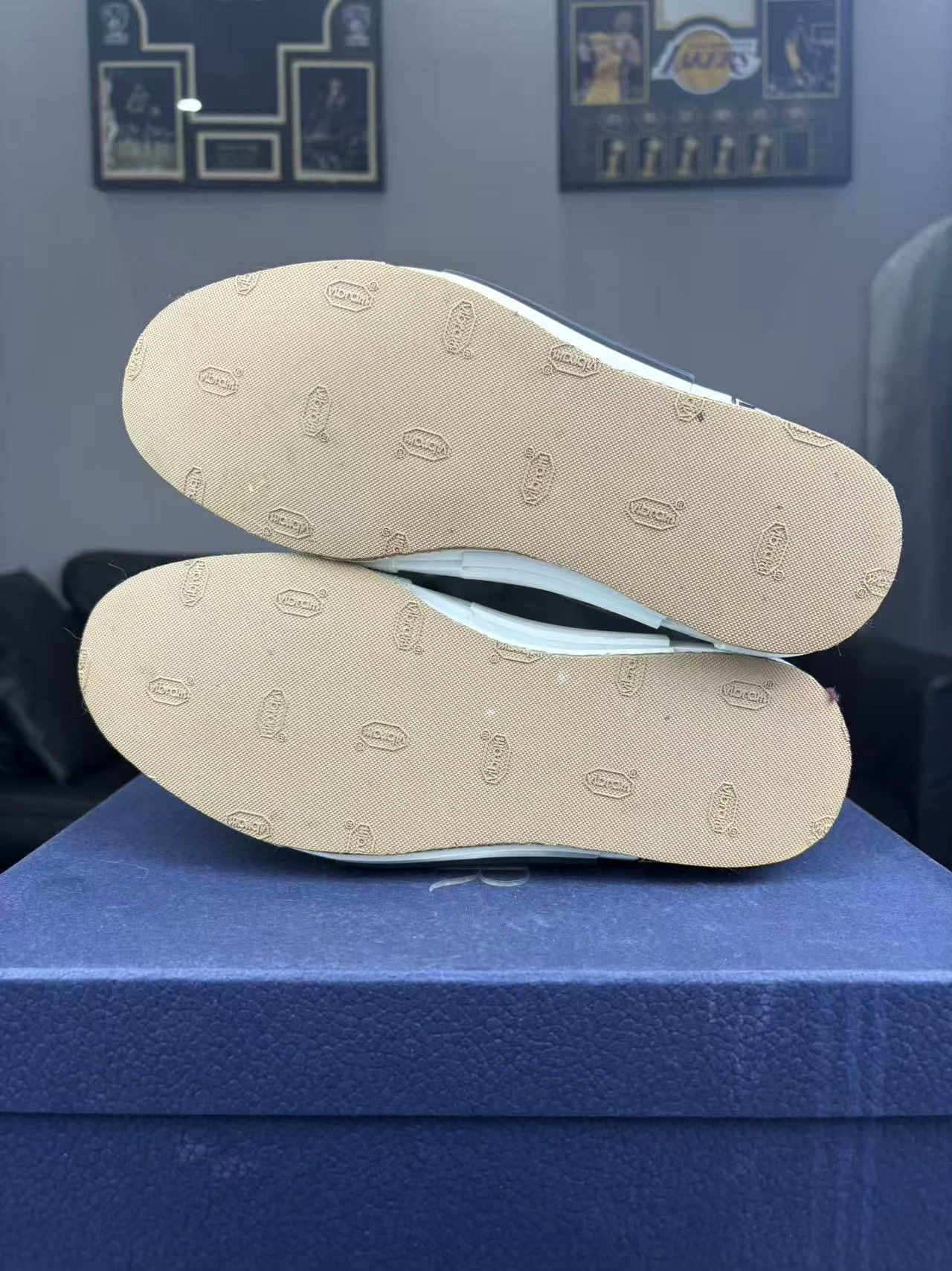 Dior Dior White Lowtop Sneakers us_7-5 Women Size US 7.5 / IT 37.5 - 4 Thumbnail