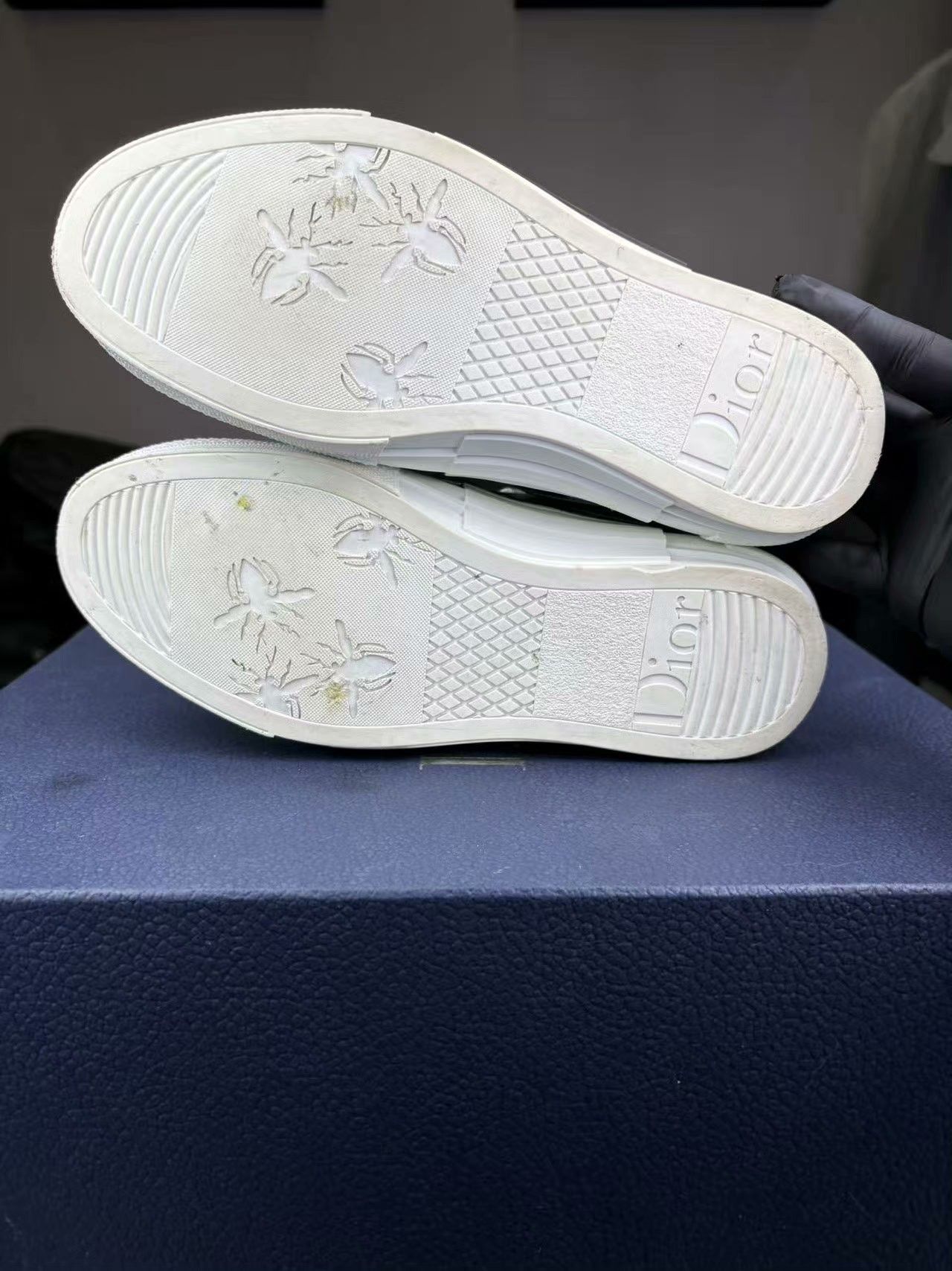 Dior Dior White Lowtop Sneakers us_7-5 Women Size US 7.5 / IT 37.5 - 4 Thumbnail