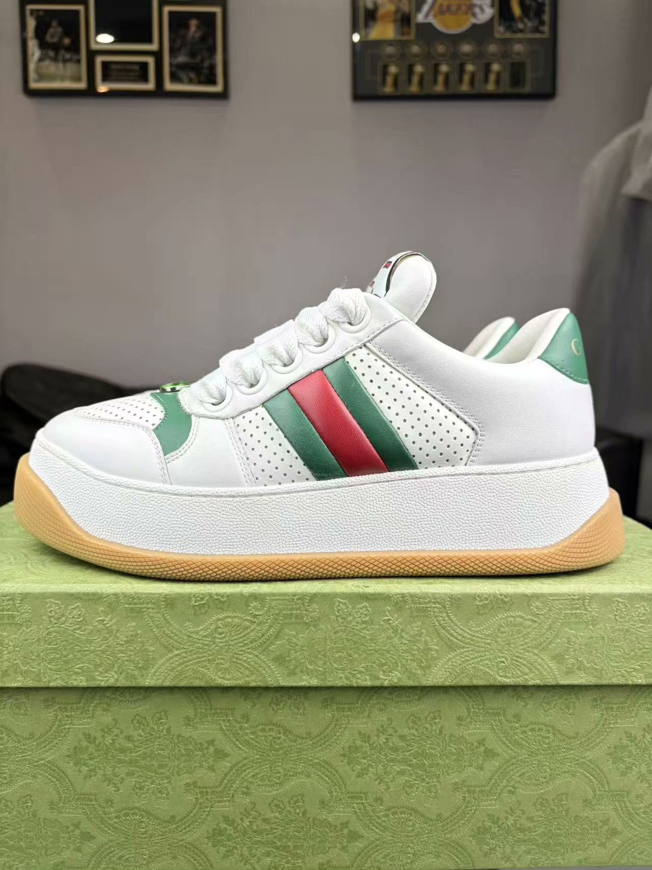 Gucci Gucci Limited Red Lowtop Sneakers us_7-5 Women Size US 7.5 / IT 37.5 - 7 Thumbnail