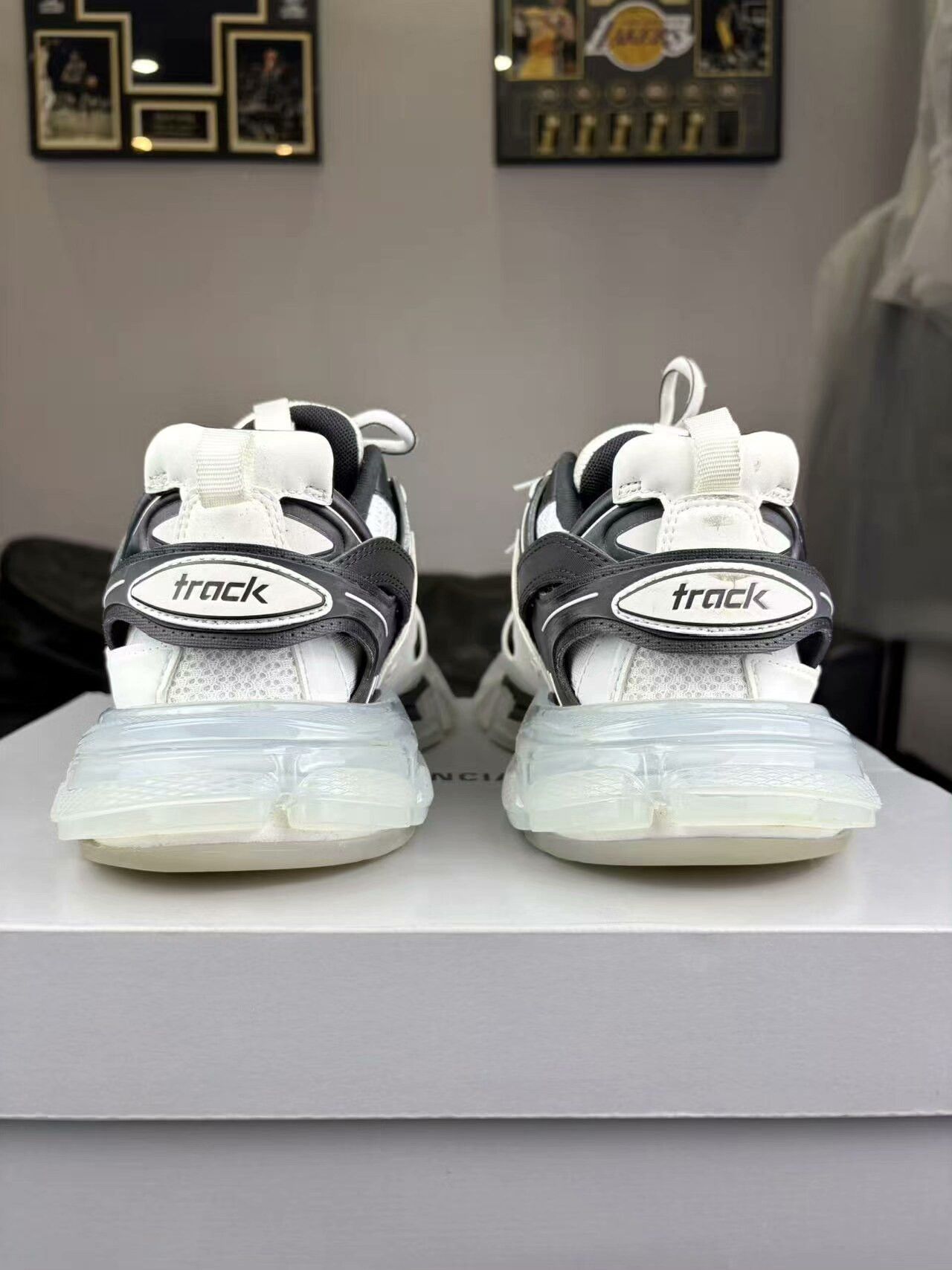 Balenciaga Balenciaga Clear Black Lowtop Sneakers 6 Men Size US 6 / EU 39 - 3 Thumbnail
