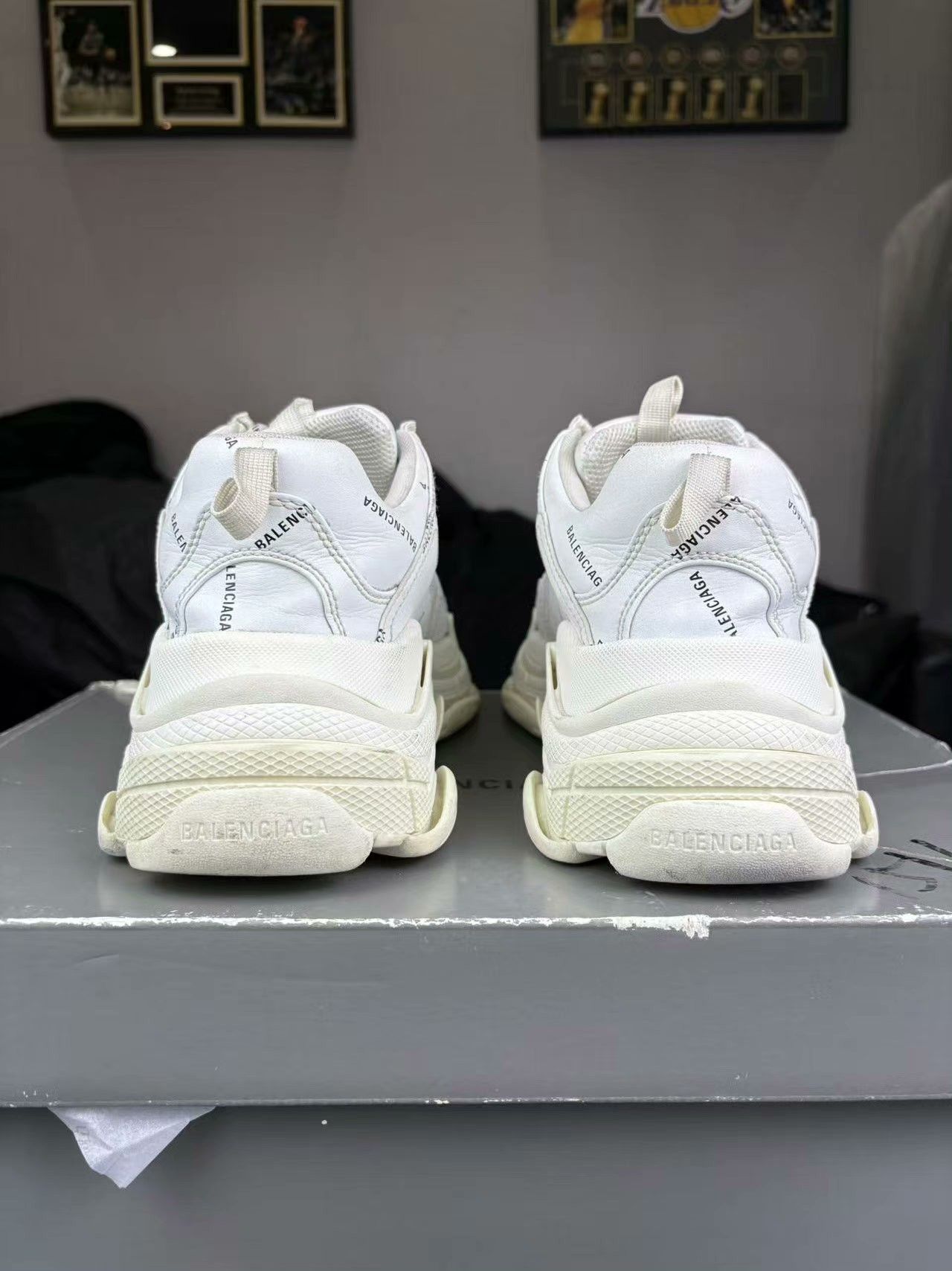 Balenciaga Balenciaga White Lowtop Sneakers 8.5 Men Size US 8.5 / EU 41-42 - 3 Thumbnail