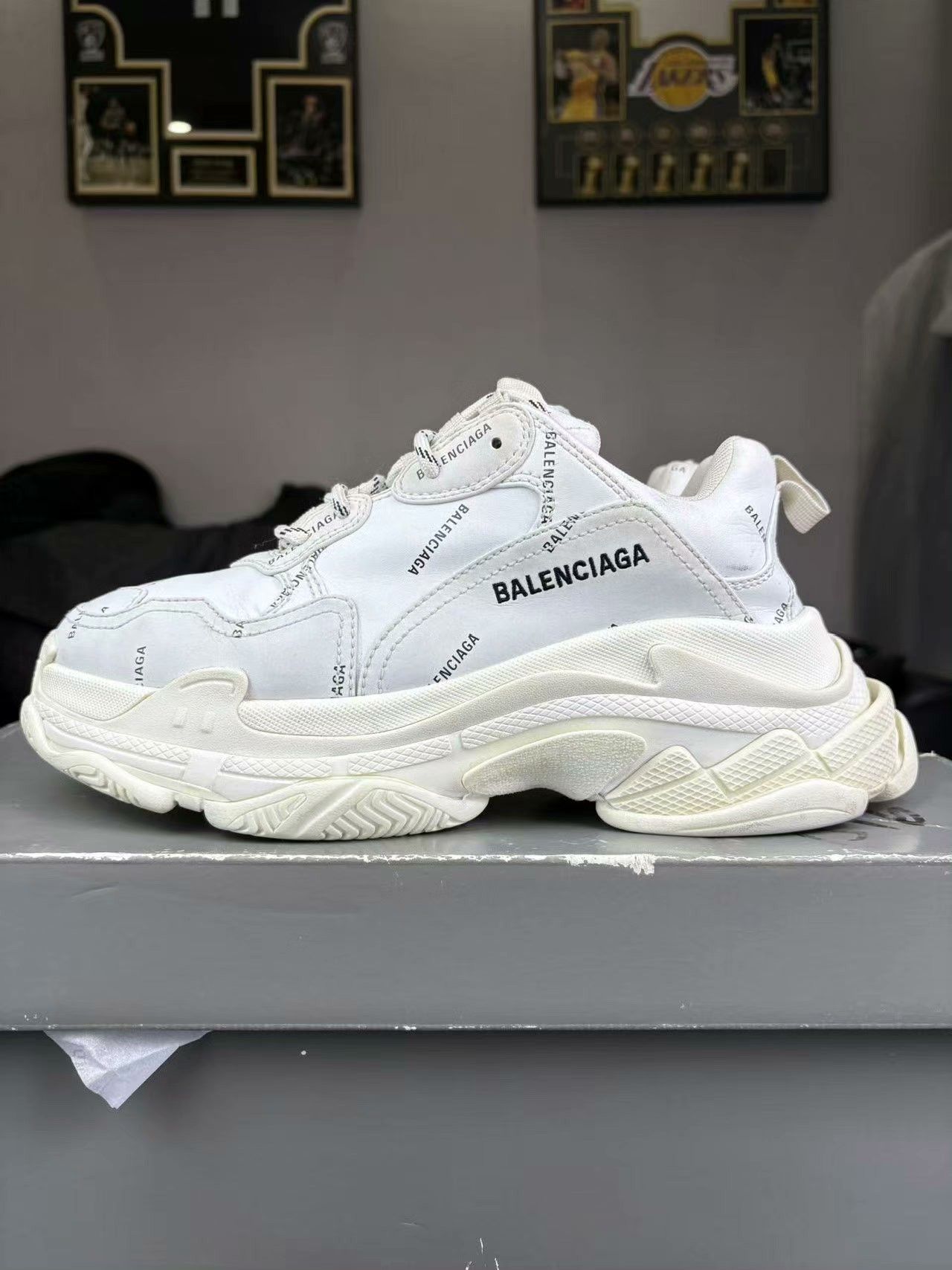 Balenciaga Balenciaga White Lowtop Sneakers 8.5 Men Size US 8.5 / EU 41-42 - 7 Thumbnail