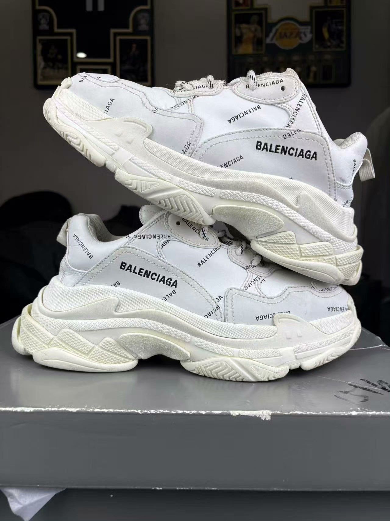 Balenciaga Balenciaga White Lowtop Sneakers 8.5 Men Size US 8.5 / EU 41-42 - 6 Thumbnail