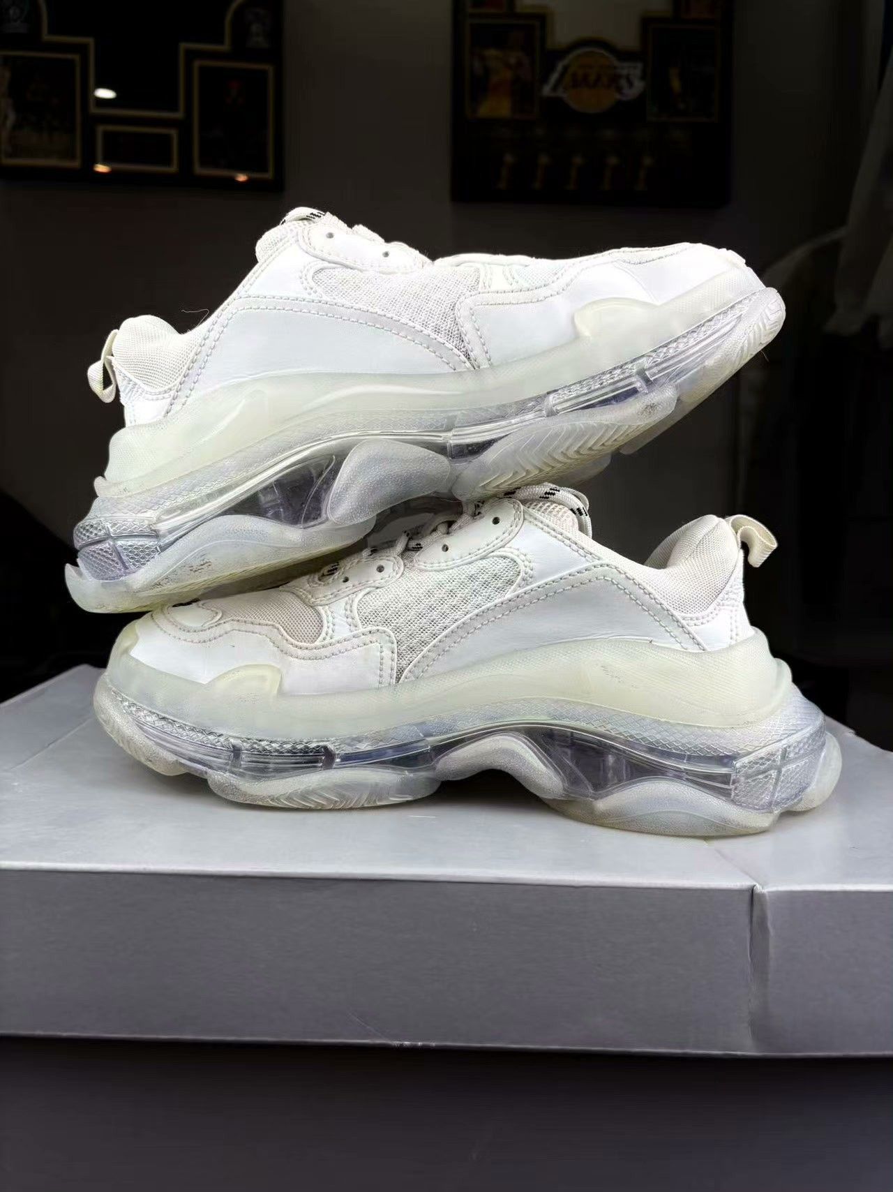 Balenciaga Balenciaga Clear White Lowtop Sneakers 6 Men Size US 6 / EU 39 - 5 Thumbnail