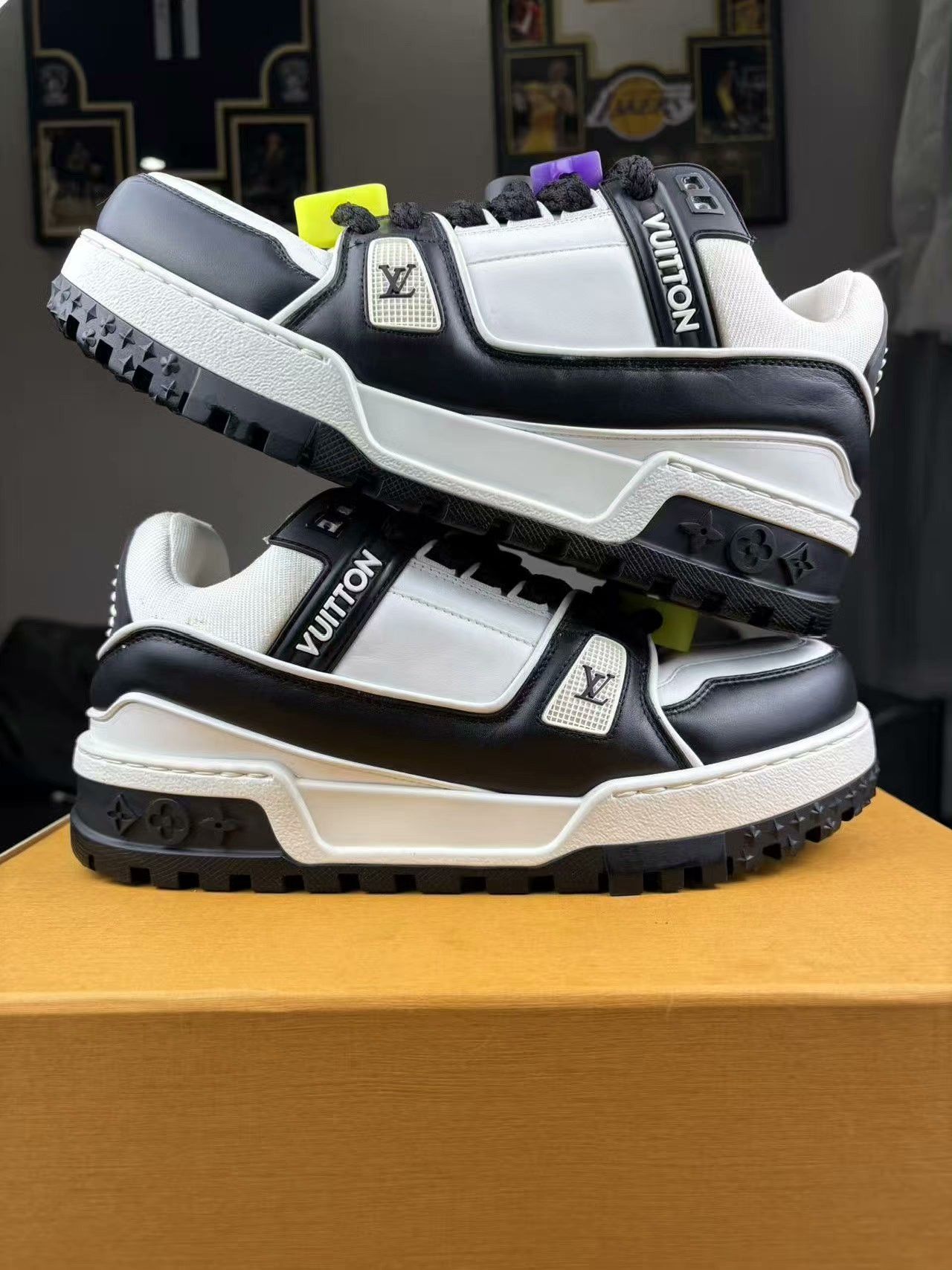 Louis Vuitton Louis Vuitton Training Black Lowtop Sneakers 7.5 Men Size US 7.5 / EU 40-41 - 6 Thumbnail