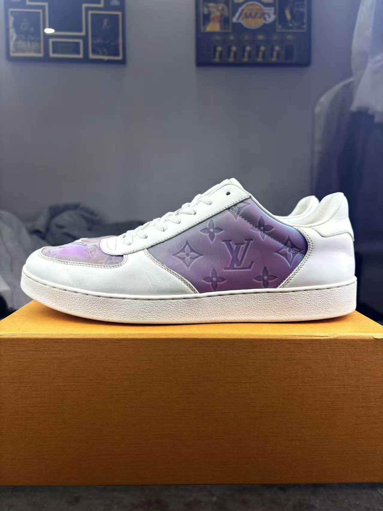 Louis Vuitton Louis Vuitton Laser White Lowtop Sneakers 9 Men Size US 9 / EU 42 - 7 Thumbnail