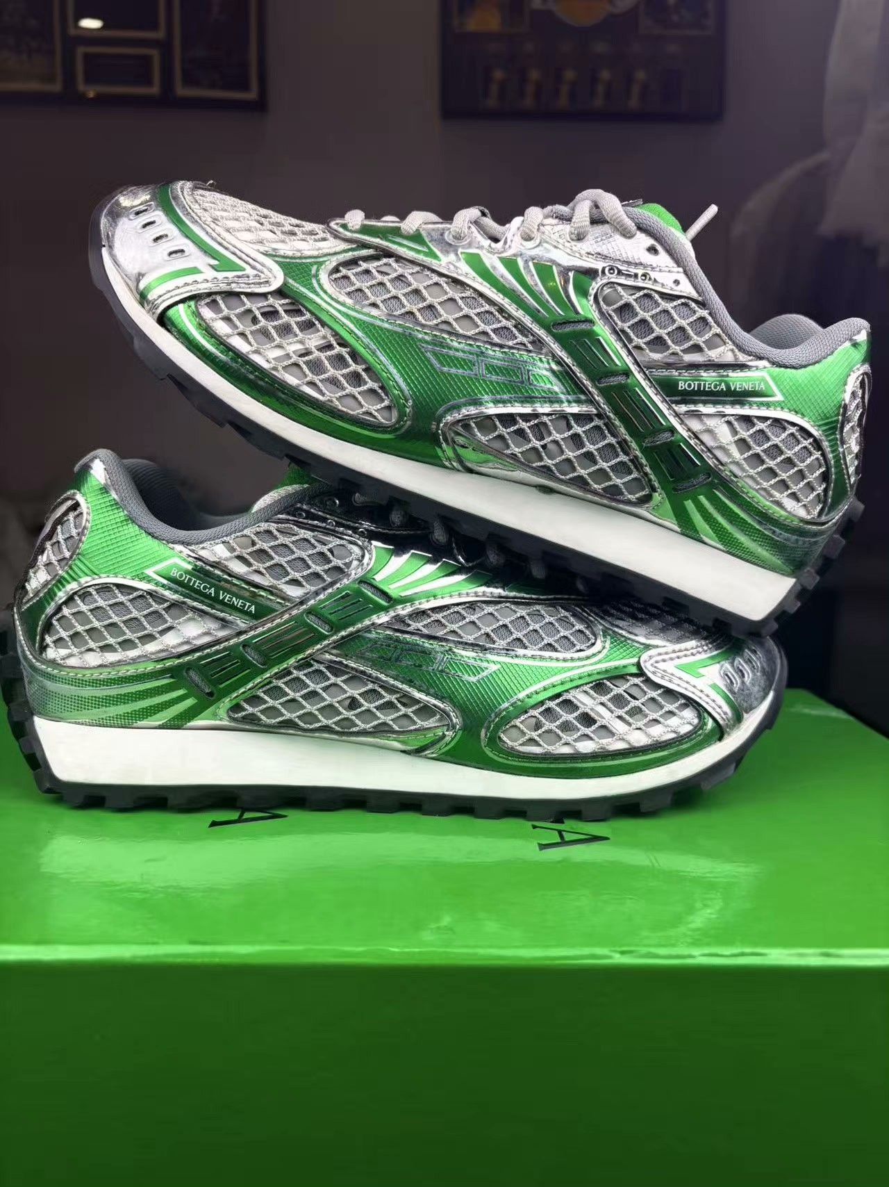 Bottega Veneta Bottega Veneta Green Lowtop Sneakers 8.5 Men Size US 8.5 / EU 41-42 - 6 Thumbnail