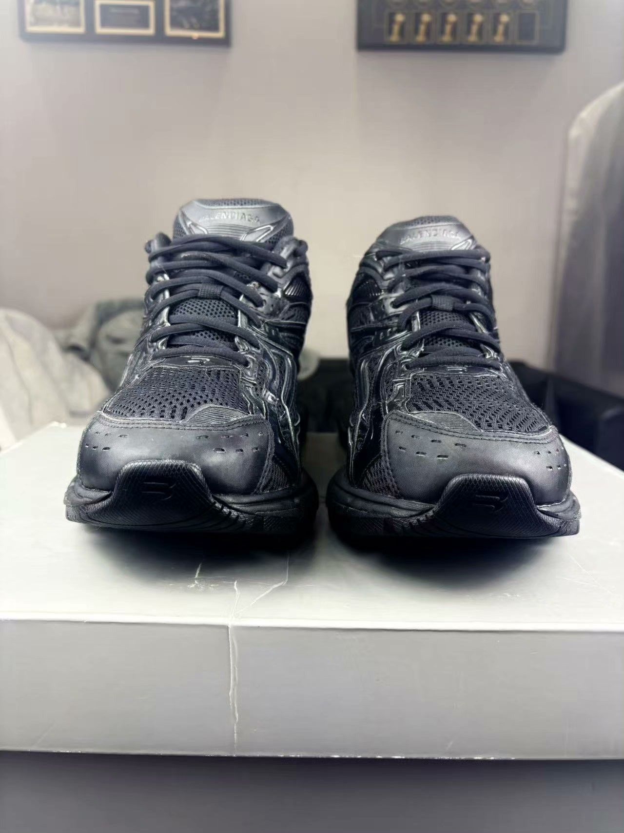 Balenciaga Balenciaga Black Lowtop Sneakers 8.5 Men Size US 8.5 / EU 41-42 - 2 Thumbnail