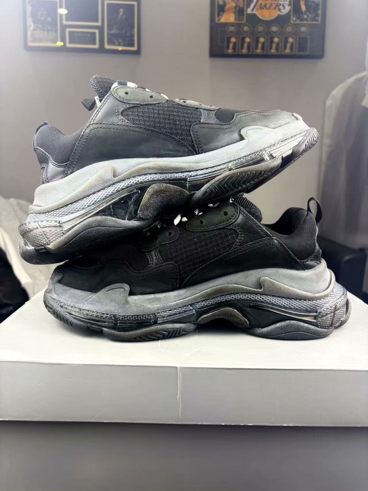Balenciaga Balenciaga Distressed Black Lowtop Sneakers 8.5 Men Size US 8.5 / EU 41-42 - 4 Thumbnail
