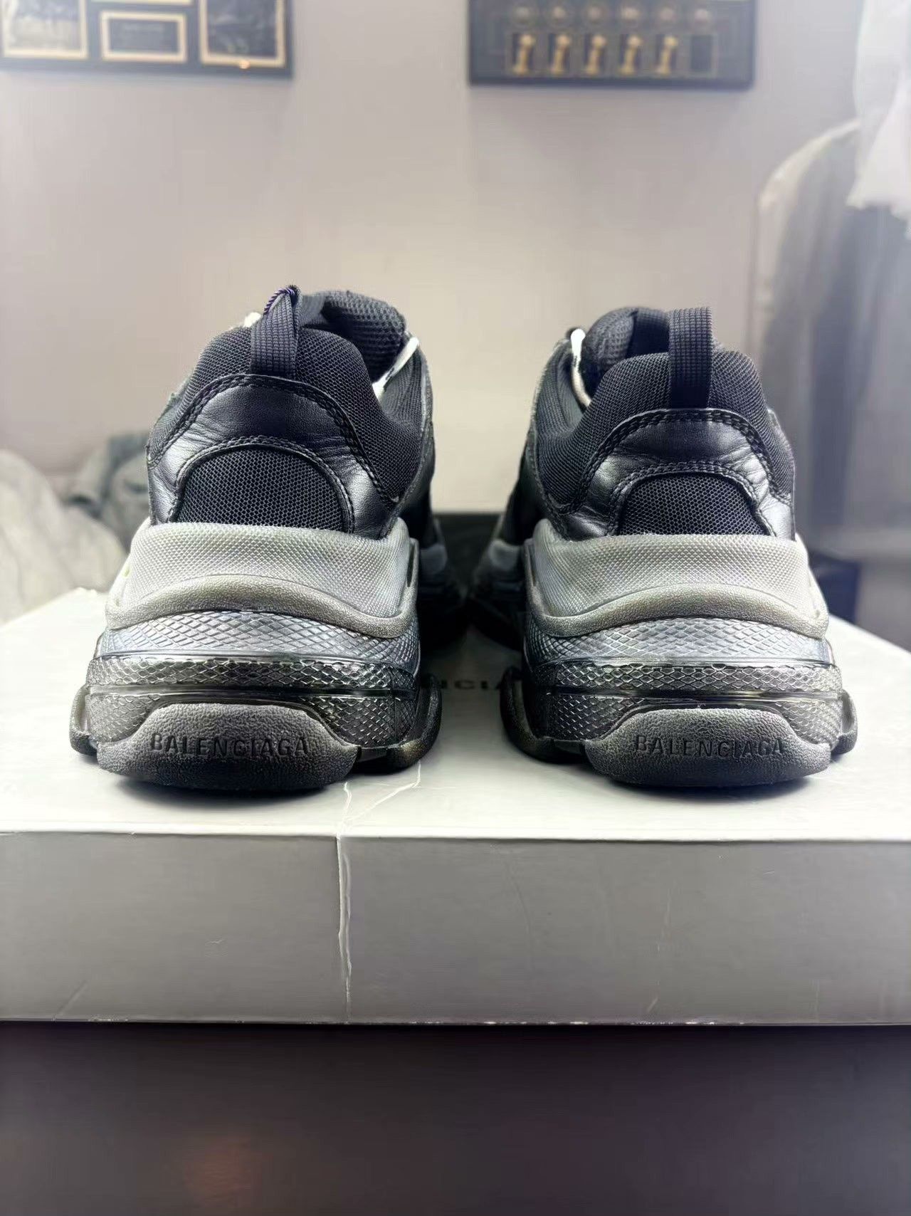 Balenciaga Balenciaga Distressed Black Lowtop Sneakers 8.5 Men Size US 8.5 / EU 41-42 - 3 Thumbnail