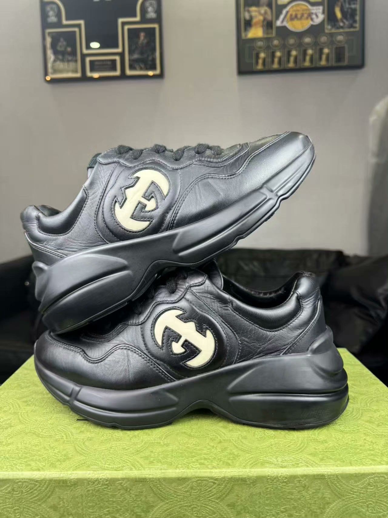 Gucci Gucci Retro Black Lowtop Sneakers us_7-5 Women Size US 7.5 / IT 37.5 - 7 Thumbnail