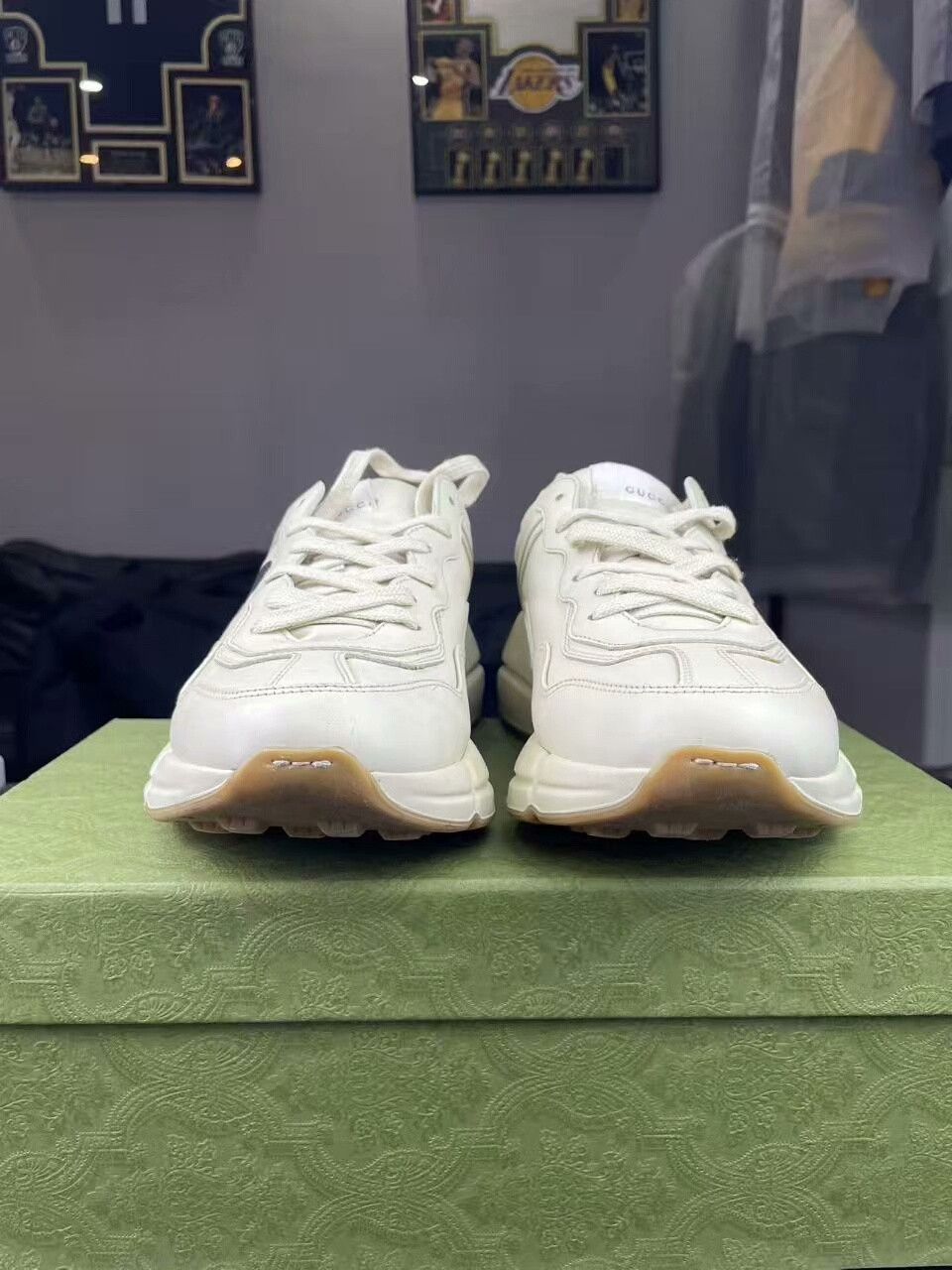 Gucci Gucci Collab Limited Beige Lowtop Sneakers 8 Men Size US 8 / EU 41 - 2 Thumbnail