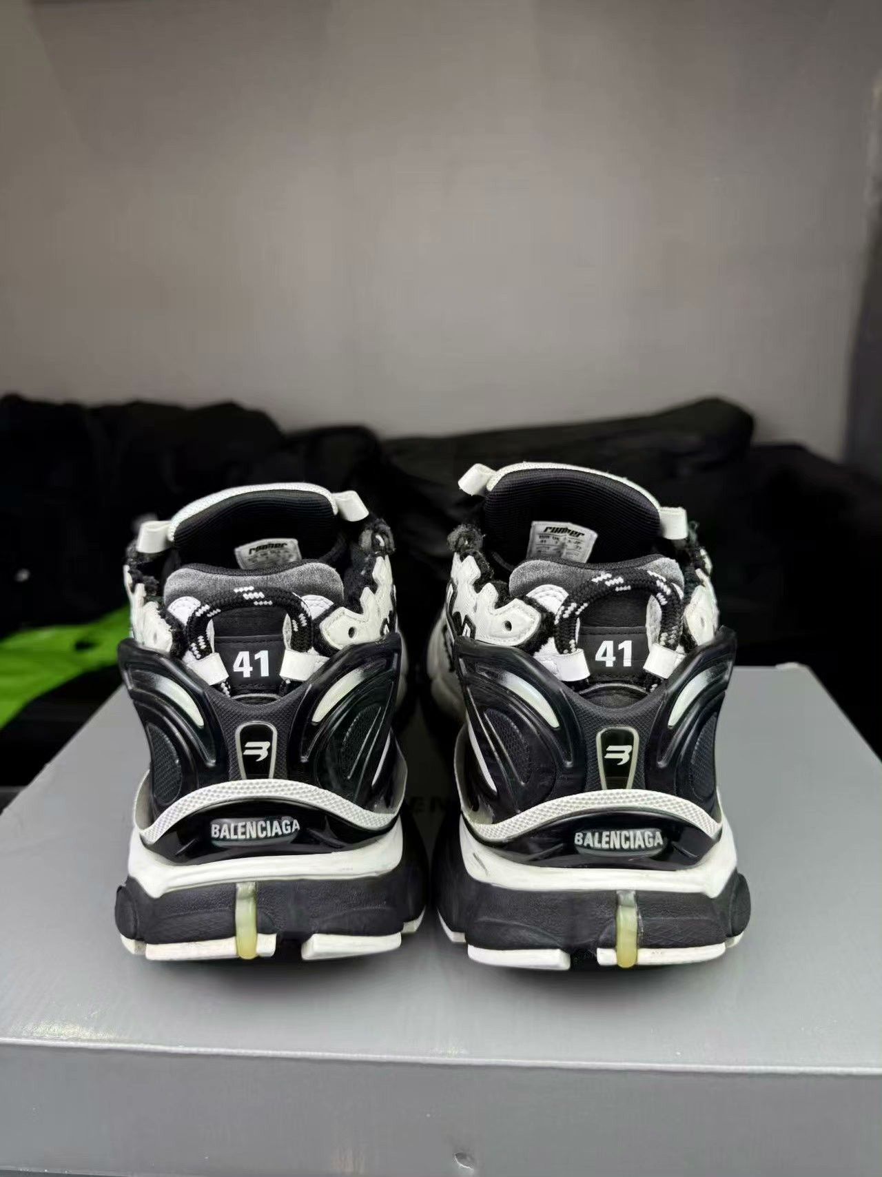 Balenciaga Balenciaga Running Black Lowtop Sneakers 8.5 Men Size US 8.5 / EU 41-42 - 4 Thumbnail