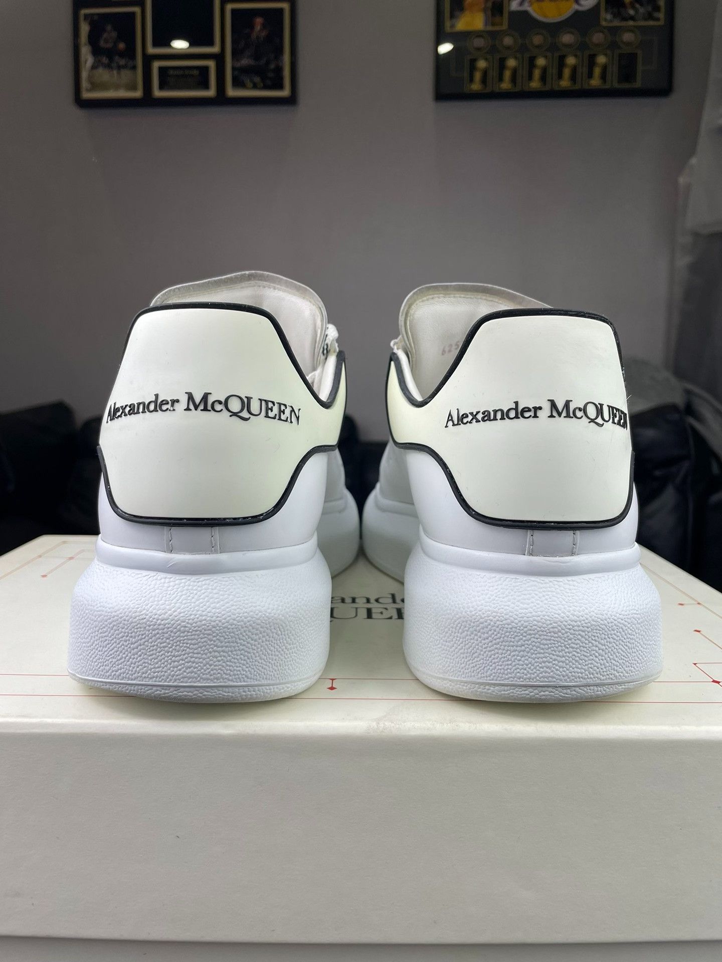 Alexander McQueen Alexander McQueen Black Lowtop Sneakers 8.5 Men Size US 8.5 / EU 41-42 - 3 Thumbnail