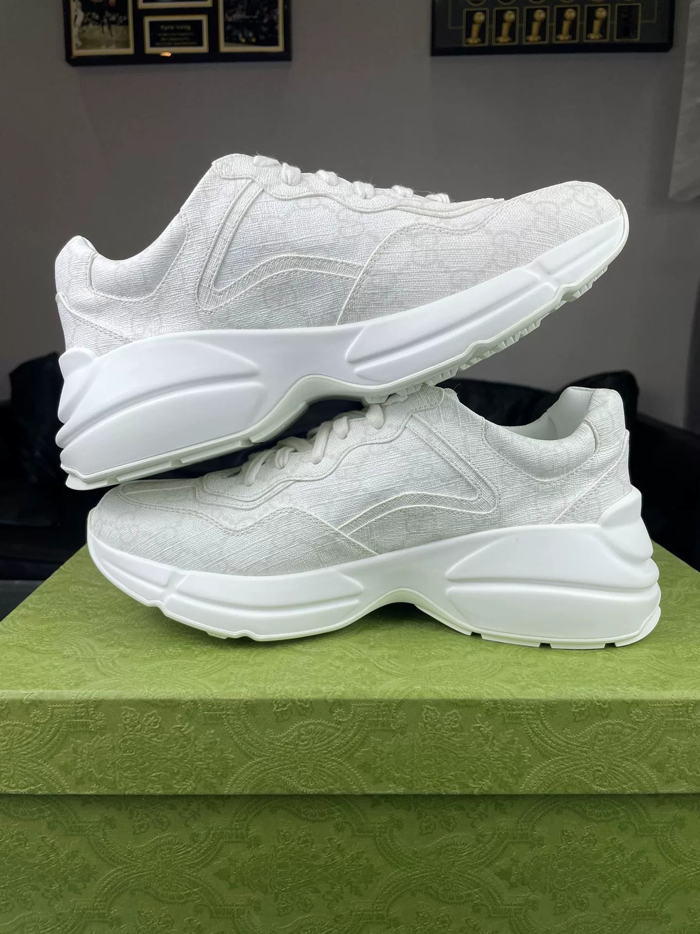 Gucci Gucci White Lowtop Sneakers us_7-5 Women Size US 7.5 / IT 37.5 - 5 Thumbnail