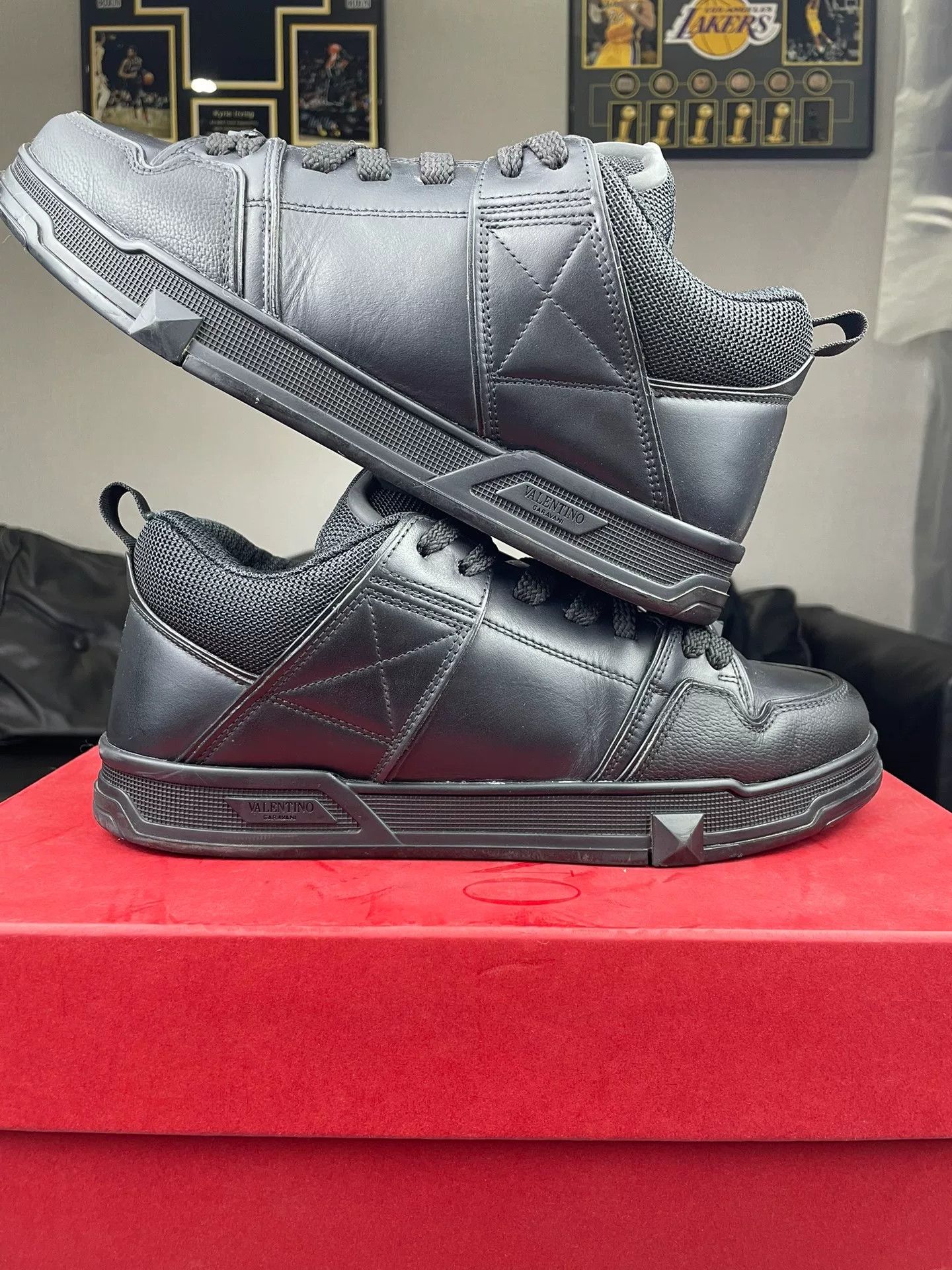 Valentino Valentino Black Lowtop Sneakers 8.5 Men Size US 8.5 / EU 41-42 - 6 Thumbnail