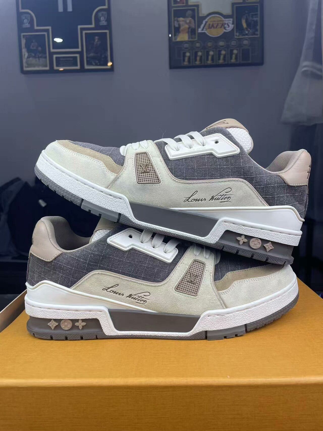 Louis Vuitton Louis Vuitton Training Gray Lowtop Sneakers 8.5 Men Size US 8.5 / EU 41-42 - 6 Thumbnail