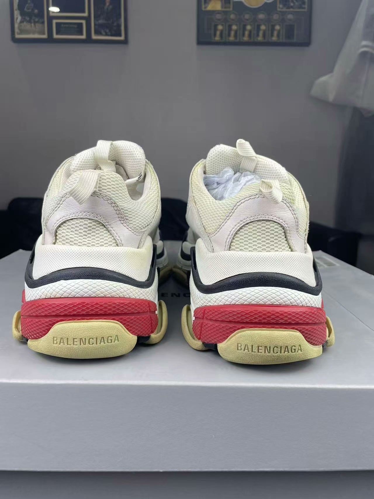 Balenciaga Balenciaga Red Lowtop Sneakers 6.5 Men Size US 6.5 / EU 39-40 - 3 Thumbnail