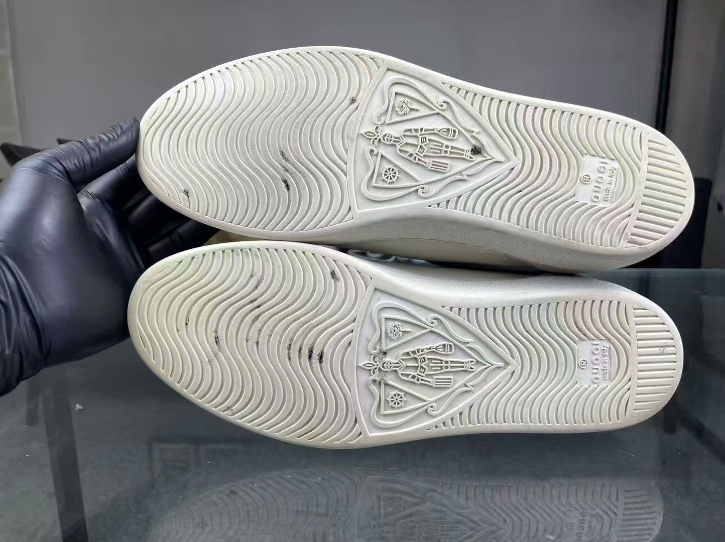 Gucci Gucci Graphic Lowtop Sneakers 9.5 Men Size US 9.5 / EU 42-43 - 4 Thumbnail