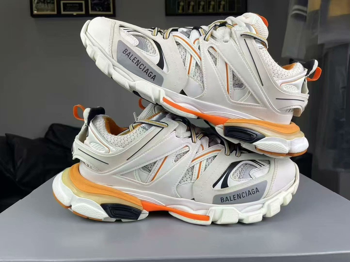 Balenciaga Balenciaga White Lowtop Sneakers 9 Men Size US 9 / EU 42 - 6 Thumbnail