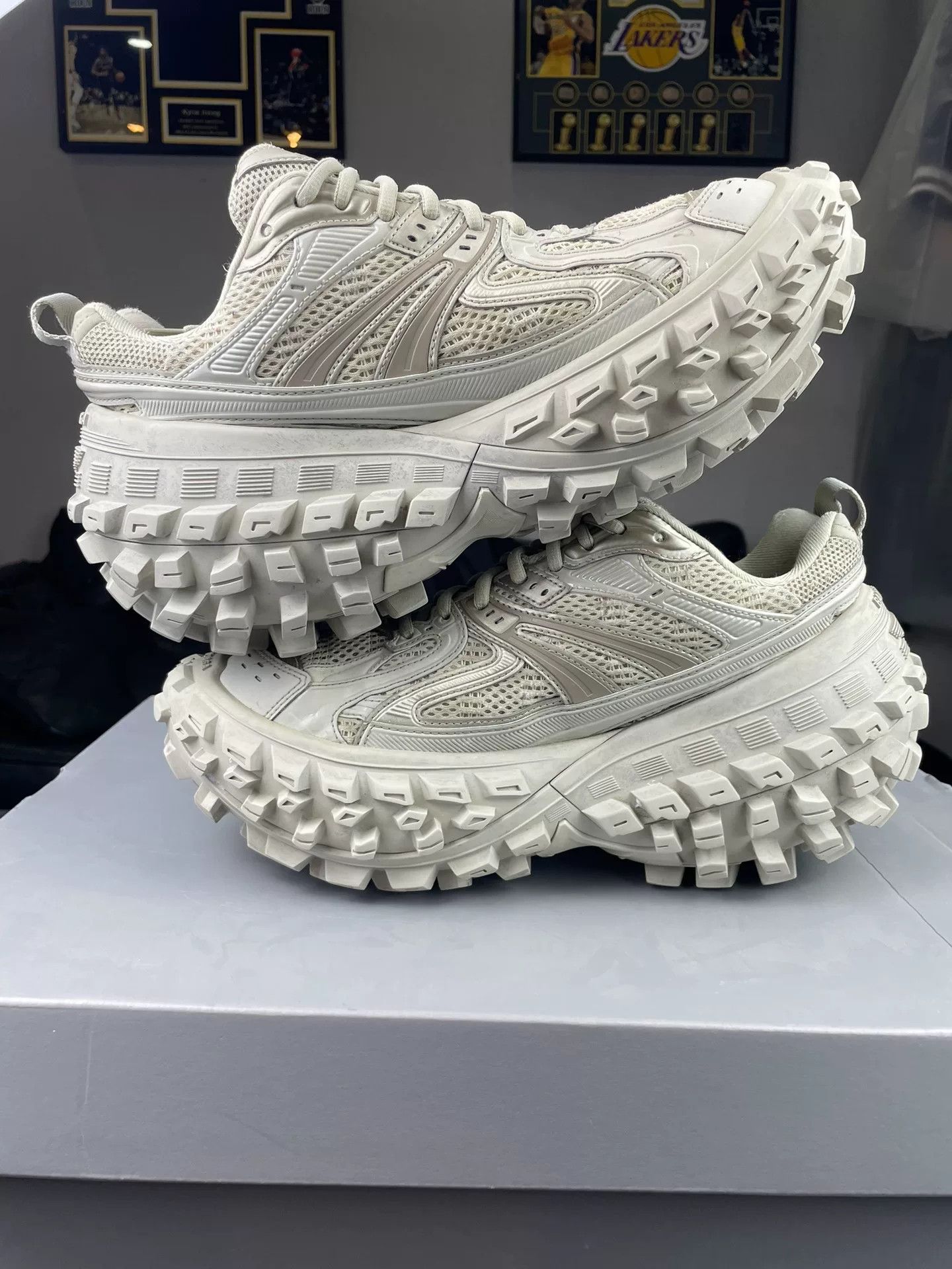 Balenciaga Balenciaga Brown Lowtop Sneakers 8.5 Men Size US 8.5 / EU 41-42 - 5 Thumbnail