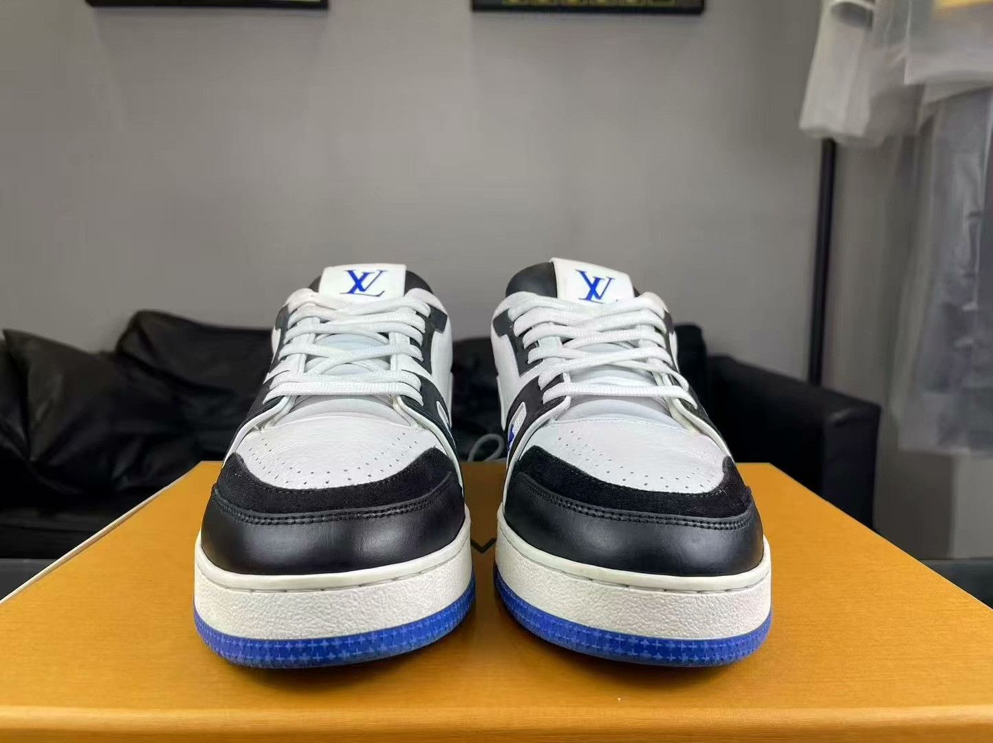 Louis Vuitton Louis Vuitton Training Lowtop Sneakers 7.5 Men Size US 7.5 / EU 40-41 - 2 Thumbnail