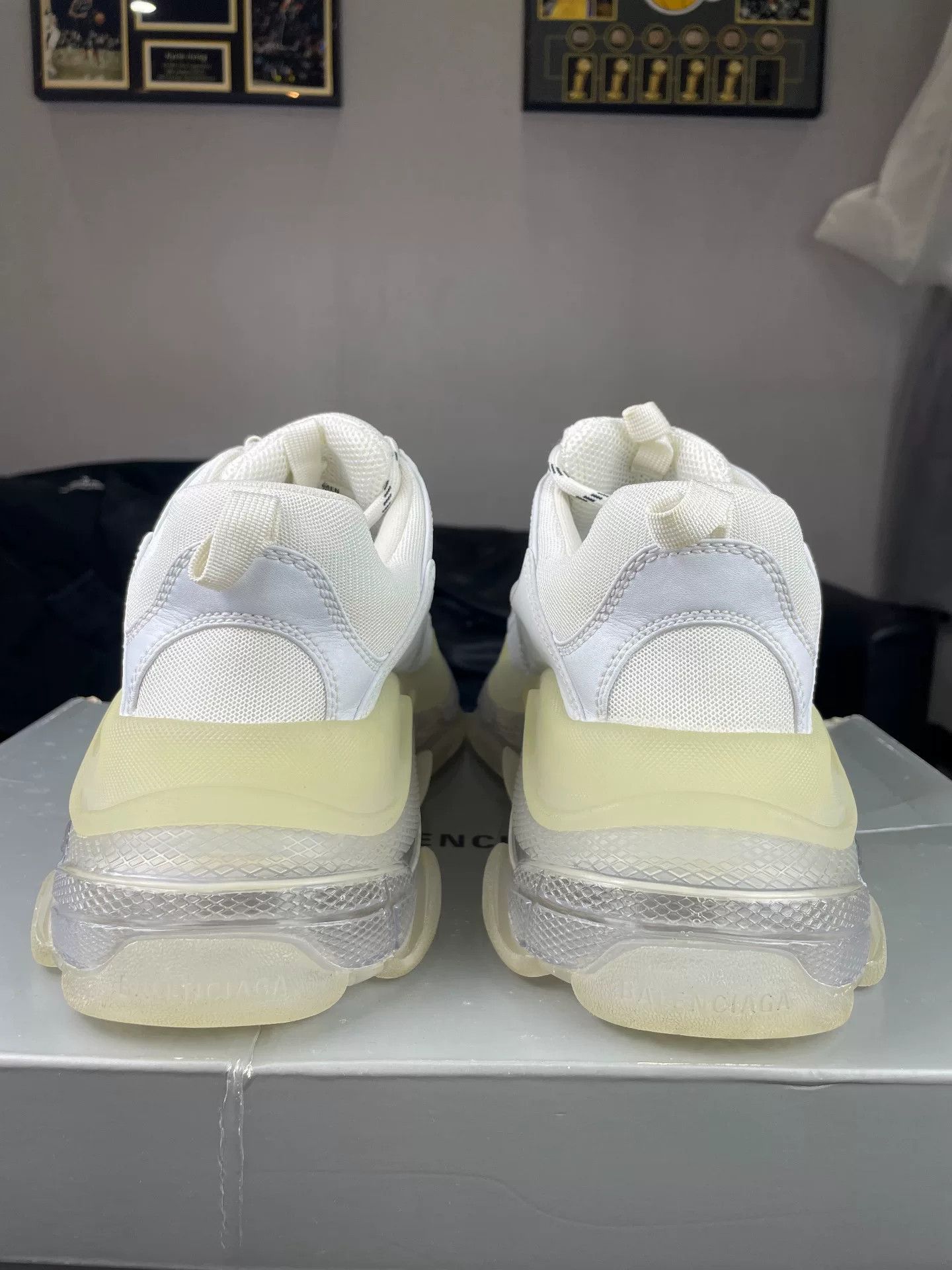 Balenciaga Balenciaga Clear White Lowtop Sneakers 9 Men Size US 9 / EU 42 - 3 Thumbnail