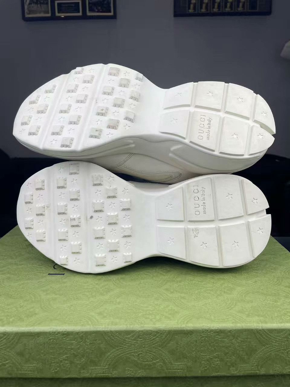 Gucci Gucci Printed Lowtop Sneakers 7 Men Size US 7 / EU 40 - 4 Thumbnail