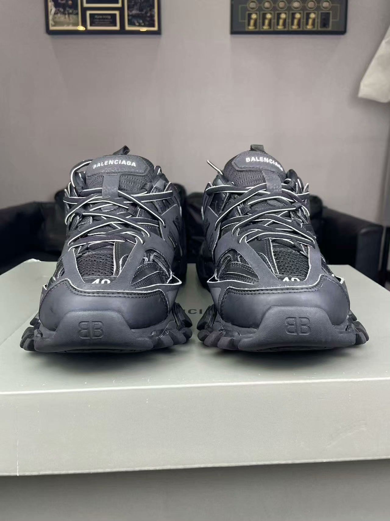 Balenciaga Balenciaga Black Lowtop Sneakers 7.5 Men Size US 7.5 / EU 40-41 - 2 Thumbnail