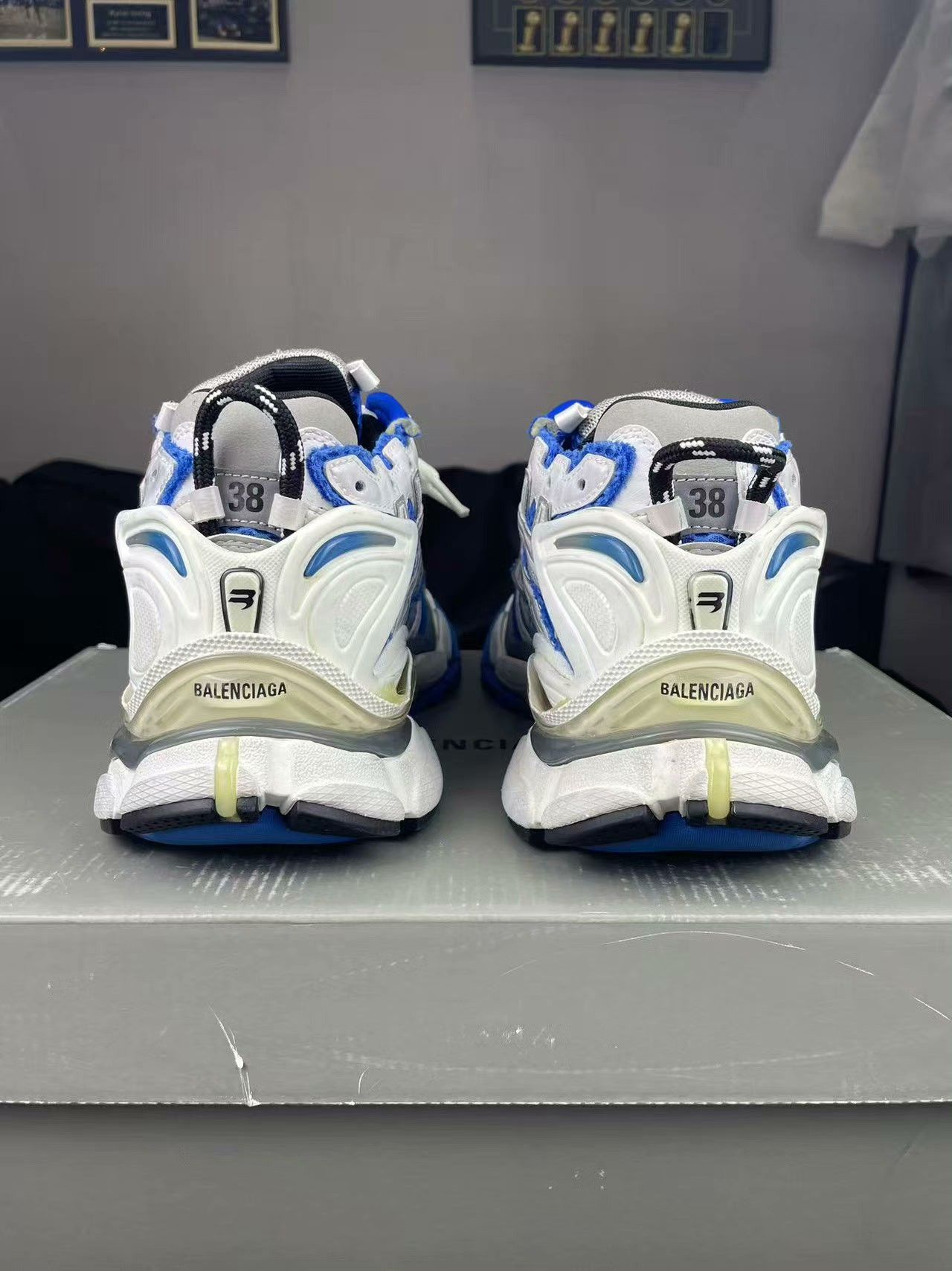 Balenciaga Balenciaga Running Blue Lowtop Sneakers us_7-5 Women Size US 7.5 / IT 37.5 - 3 Thumbnail