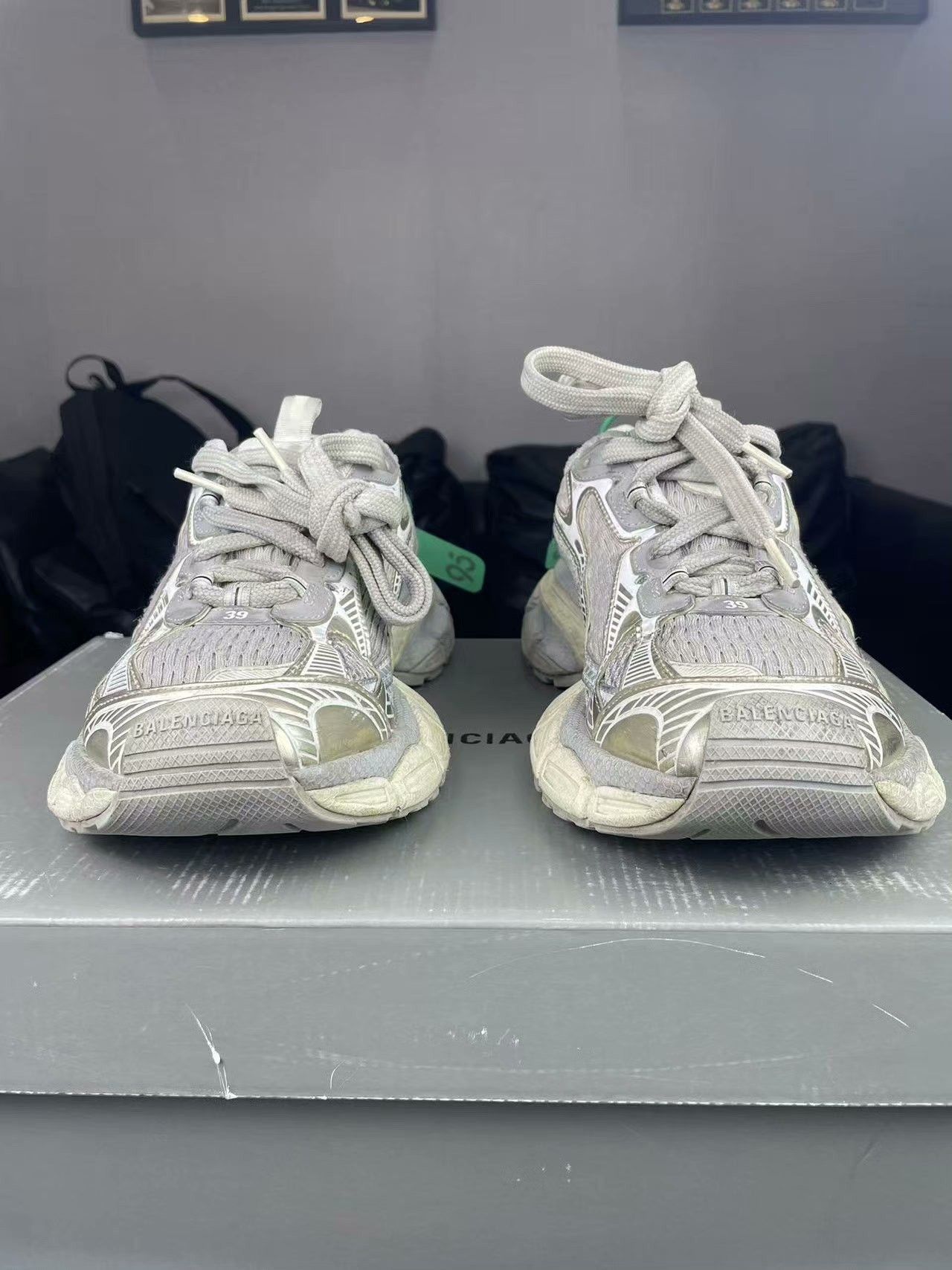 Balenciaga Balenciaga Gold Lowtop Sneakers us_8-5 Women Size US 8.5 / IT 38.5 - 2 Thumbnail