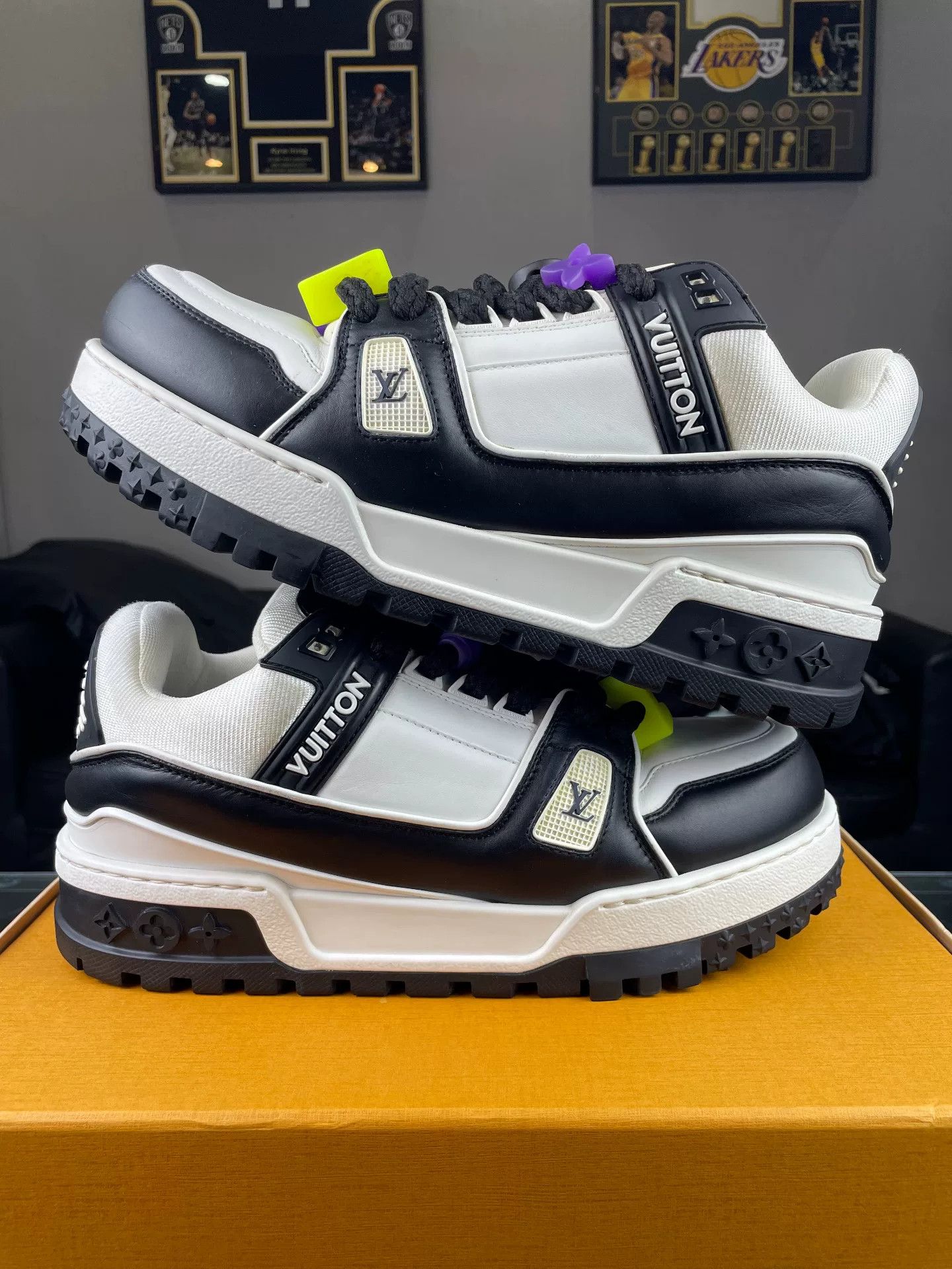 Louis Vuitton Louis Vuitton Training Black Lowtop Sneakers 8.5 Men Size US 8.5 / EU 41-42 - 6 Thumbnail
