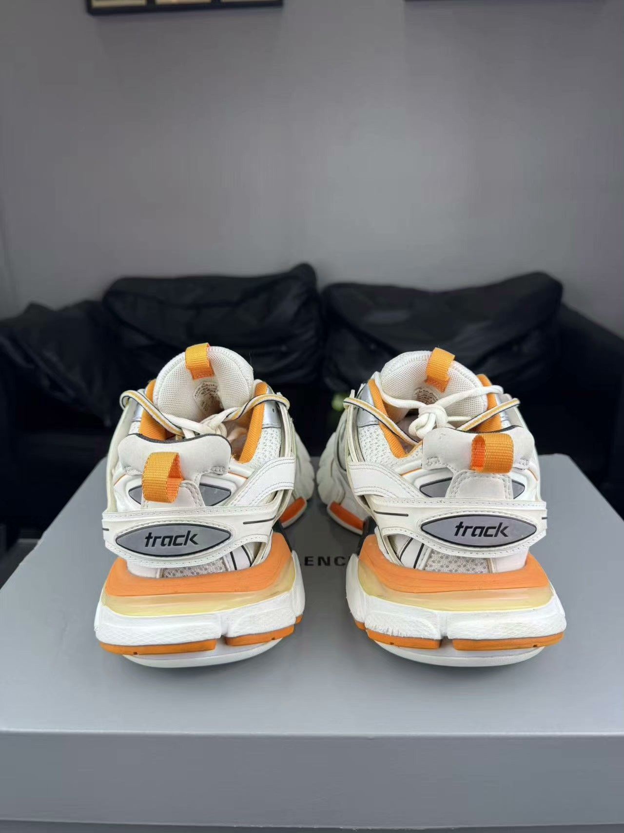 Balenciaga Balenciaga White Lowtop Sneakers us_7-5 Women Size US 7.5 / IT 37.5 - 4 Thumbnail