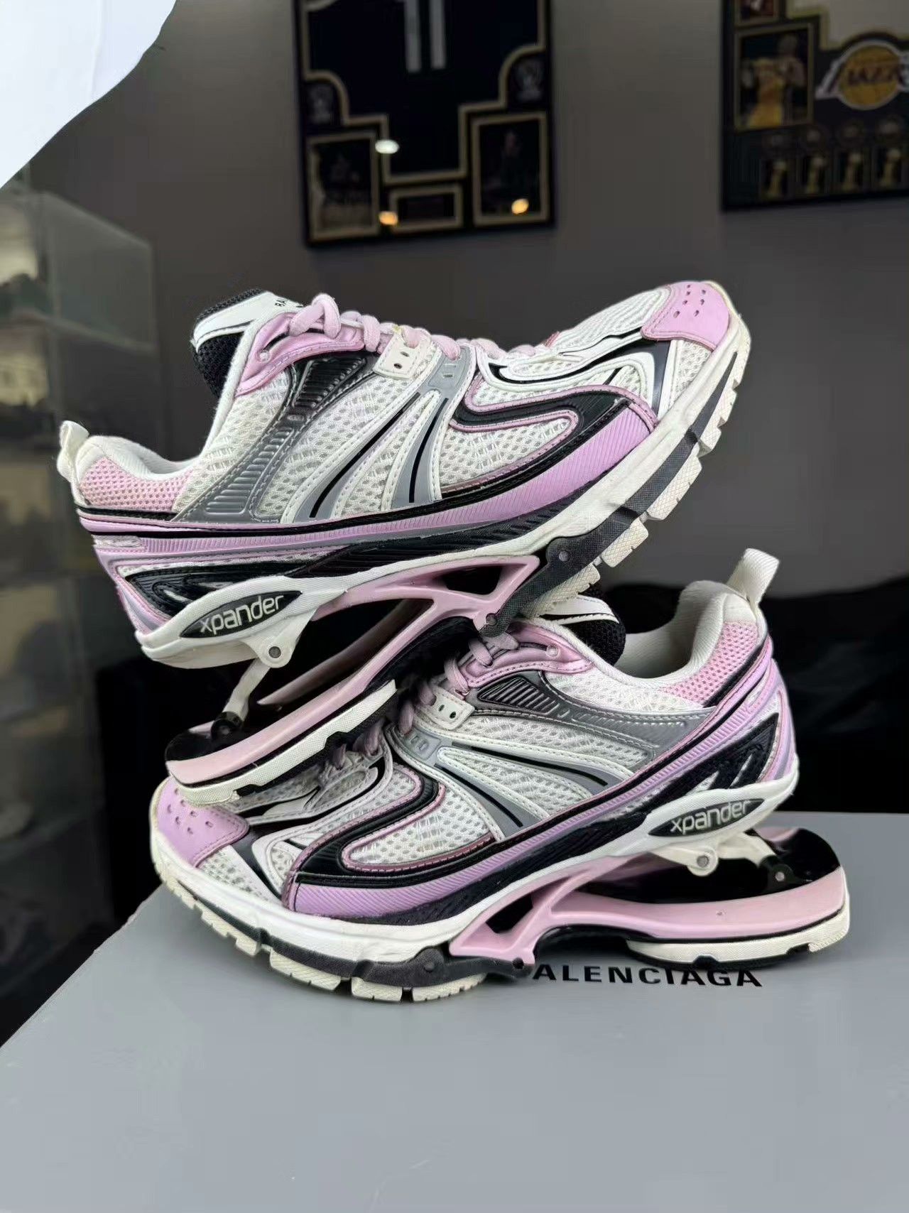 Balenciaga Balenciaga Pink Lowtop Sneakers us_6-5 Women Size US 6.5 / IT 36.5 - 7 Thumbnail