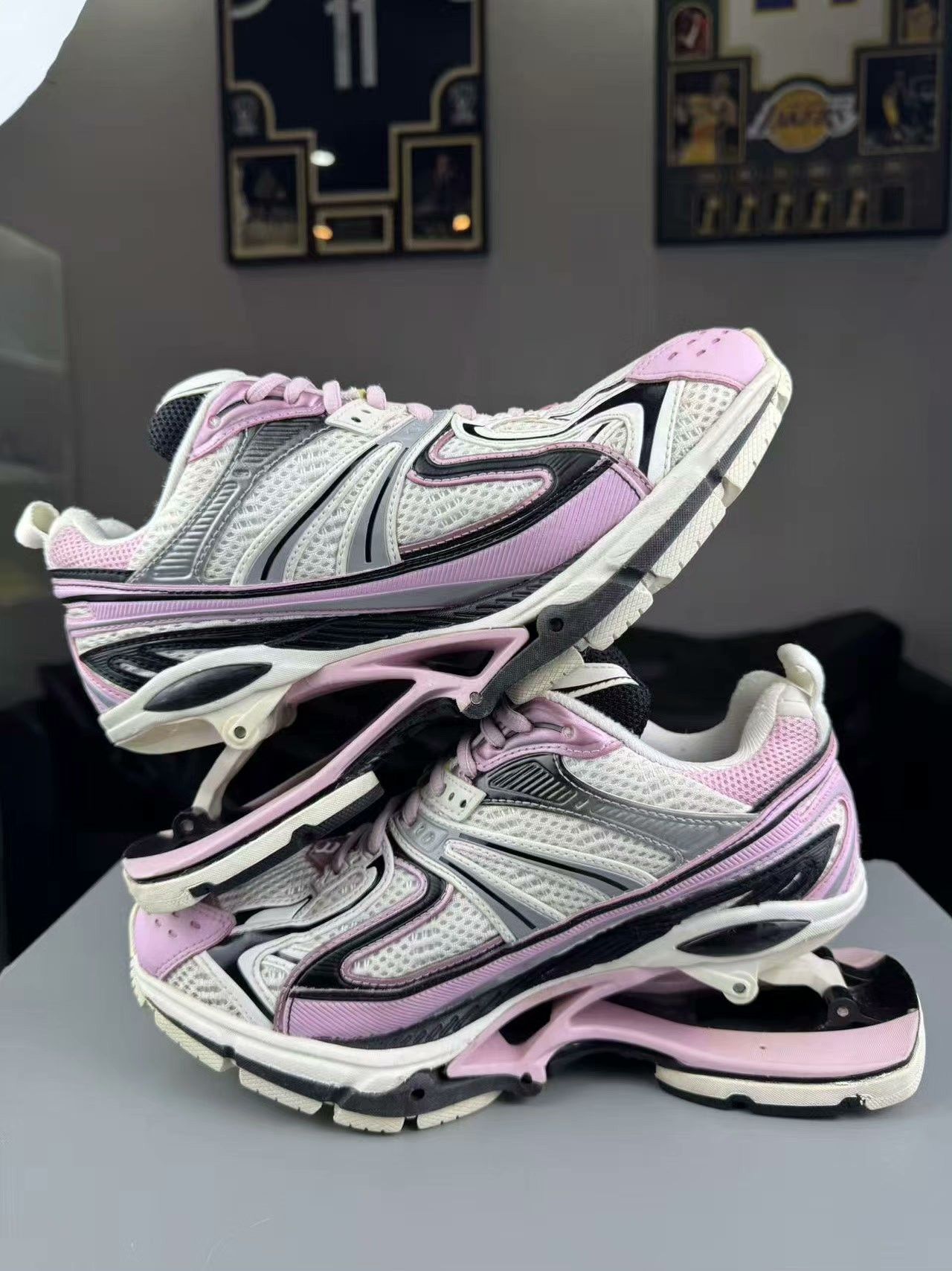 Balenciaga Balenciaga Pink Lowtop Sneakers us_6-5 Women Size US 6.5 / IT 36.5 - 6 Thumbnail