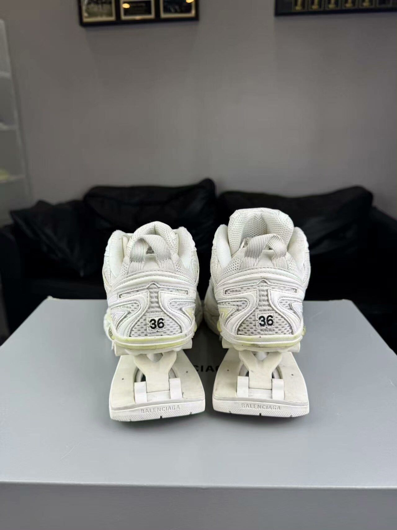 Balenciaga Balenciaga White Lowtop Sneakers us_6 Women Size US 6 / IT 36 - 4 Thumbnail