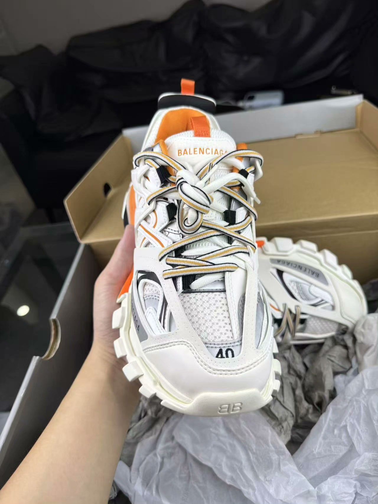 Balenciaga Balenciaga White Lowtop Sneakers 7.5 Men Size US 7.5 / EU 40-41 - 3 Thumbnail