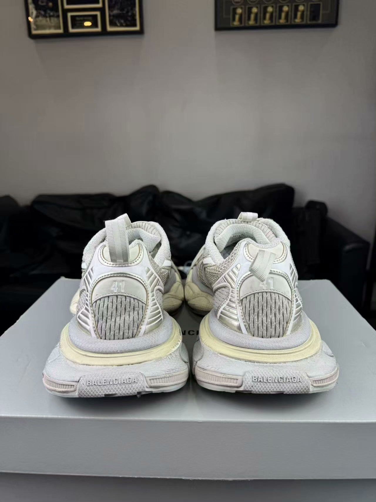 Balenciaga Balenciaga Gold Lowtop Sneakers 8.5 Men Size US 8.5 / EU 41-42 - 4 Thumbnail