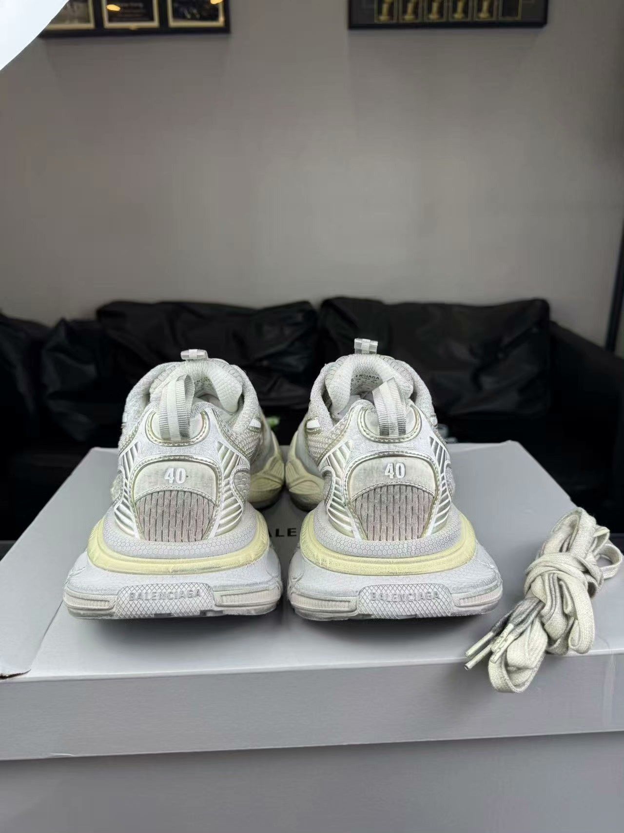 Balenciaga Balenciaga Gold Lowtop Sneakers 7.5 Men Size US 7.5 / EU 40-41 - 4 Thumbnail