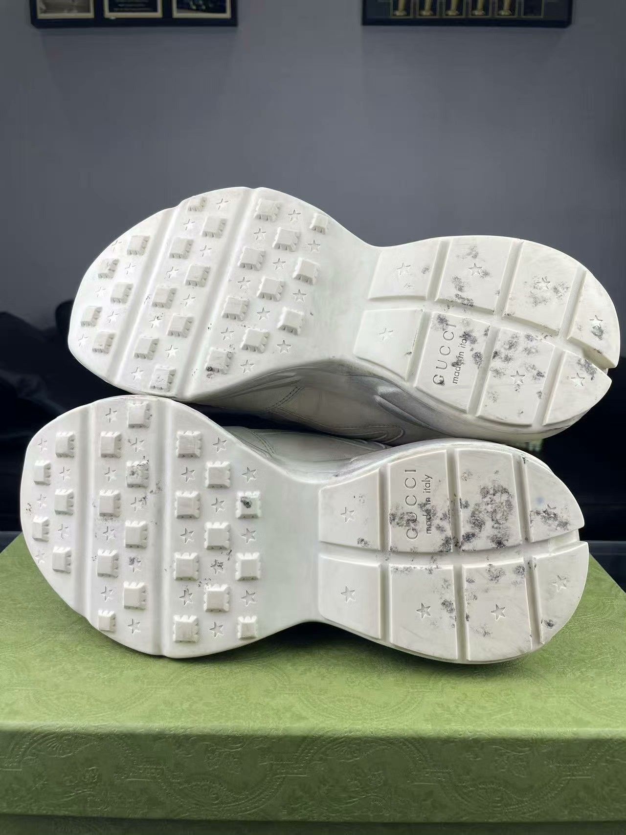 Gucci Gucci Printed Lowtop Sneakers 7 Men Size US 7 / EU 40 - 4 Thumbnail