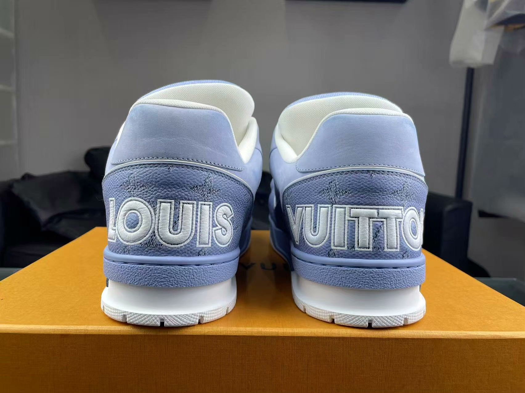 Louis Vuitton Louis Vuitton Training Lowtop Sneakers 9.5 Men Size US 9.5 / EU 42-43 - 3 Thumbnail