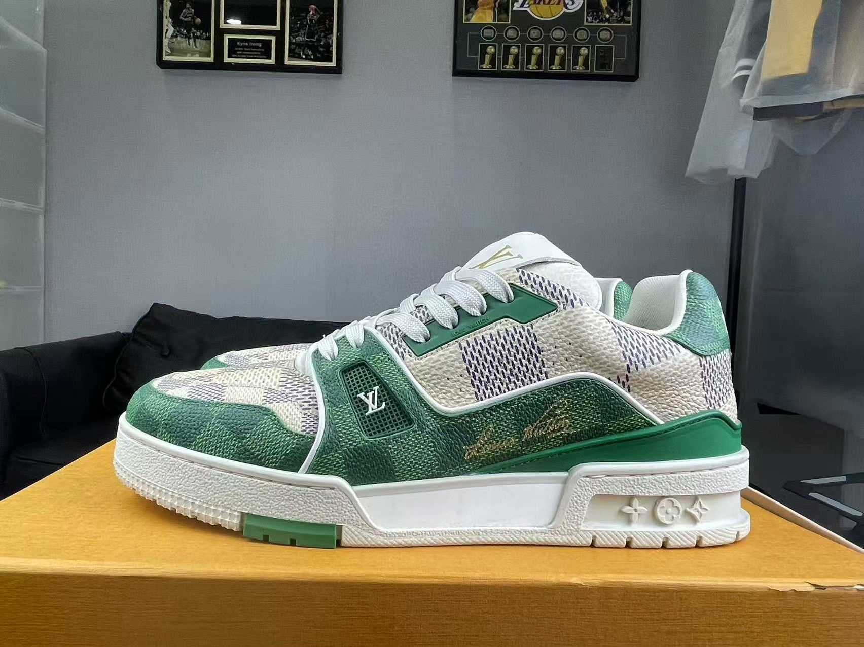 Louis Vuitton Louis Vuitton Training Green Lowtop Sneakers 7.5 Men Size US 7.5 / EU 40-41 - 7 Thumbnail