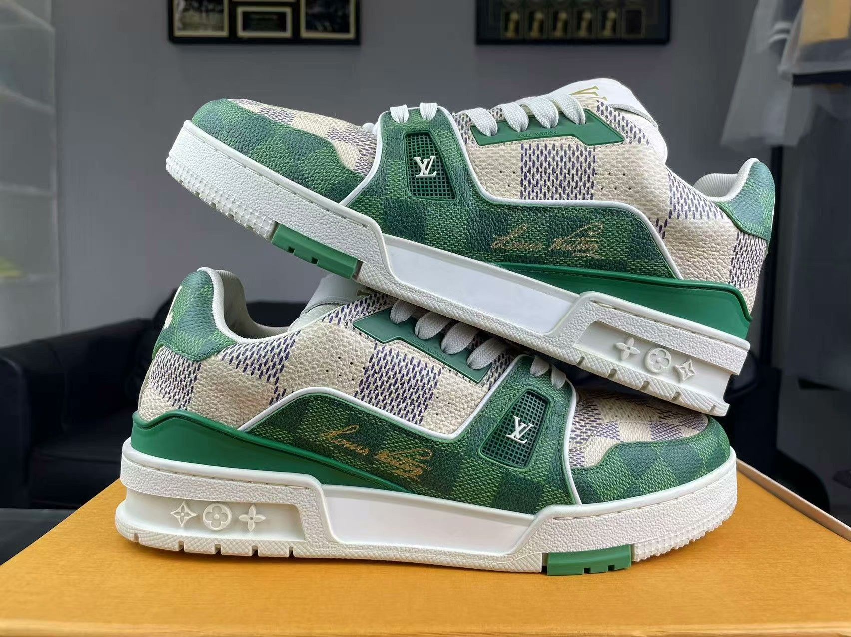 Louis Vuitton Louis Vuitton Training Green Lowtop Sneakers 7.5 Men Size US 7.5 / EU 40-41 - 6 Thumbnail