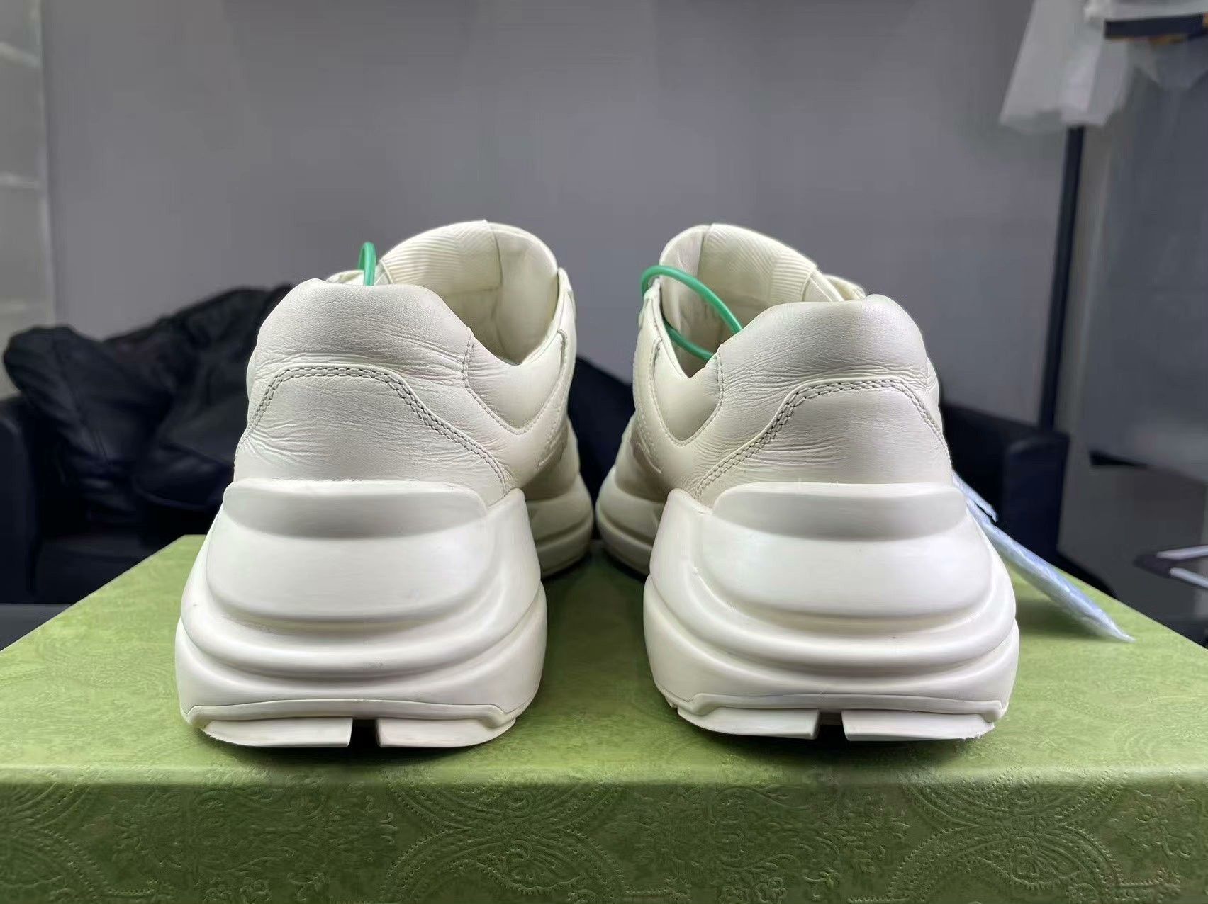 Gucci Gucci Printed Lowtop Sneakers us_6 Women Size US 6 / IT 36 - 3 Thumbnail