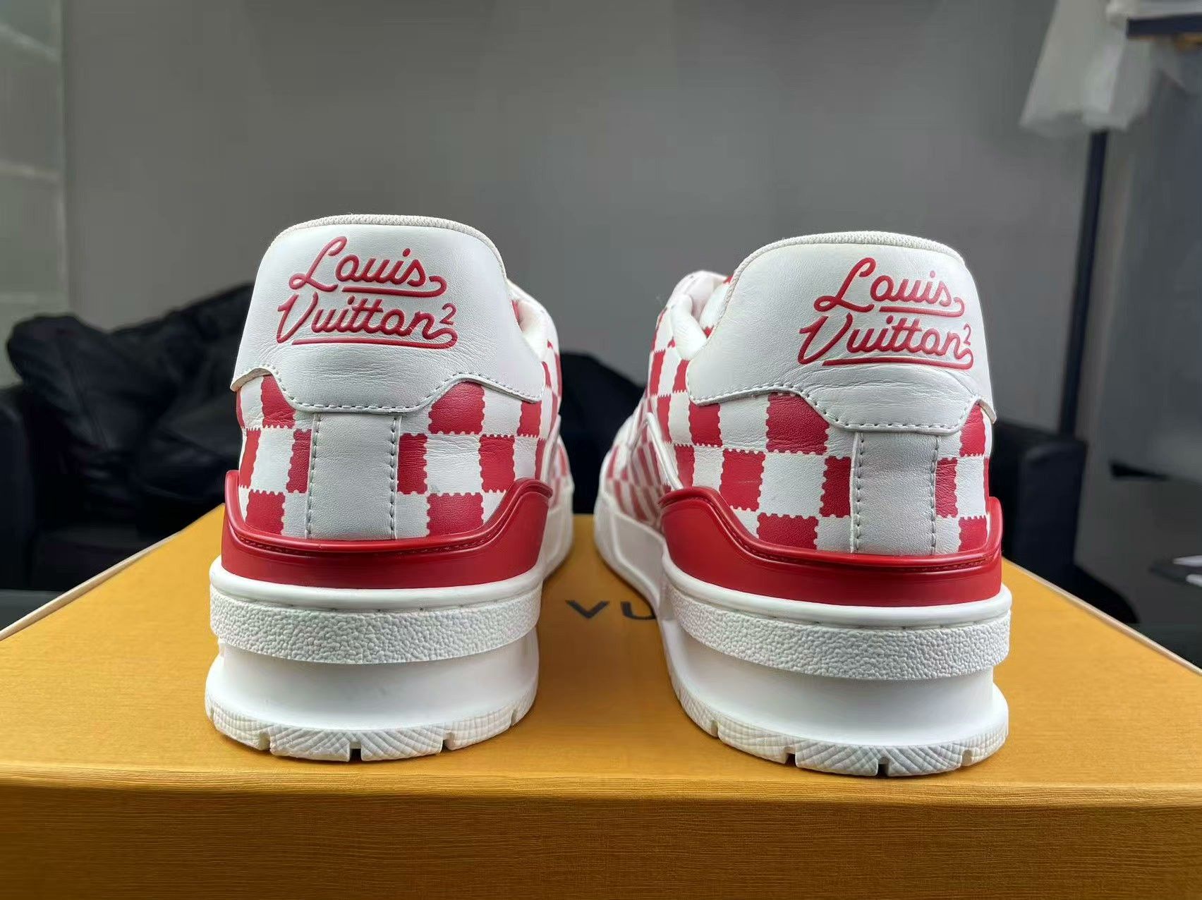 Louis Vuitton Louis Vuitton Training Red Lowtop Sneakers 8.5 Men Size US 8.5 / EU 41-42 - 3 Thumbnail
