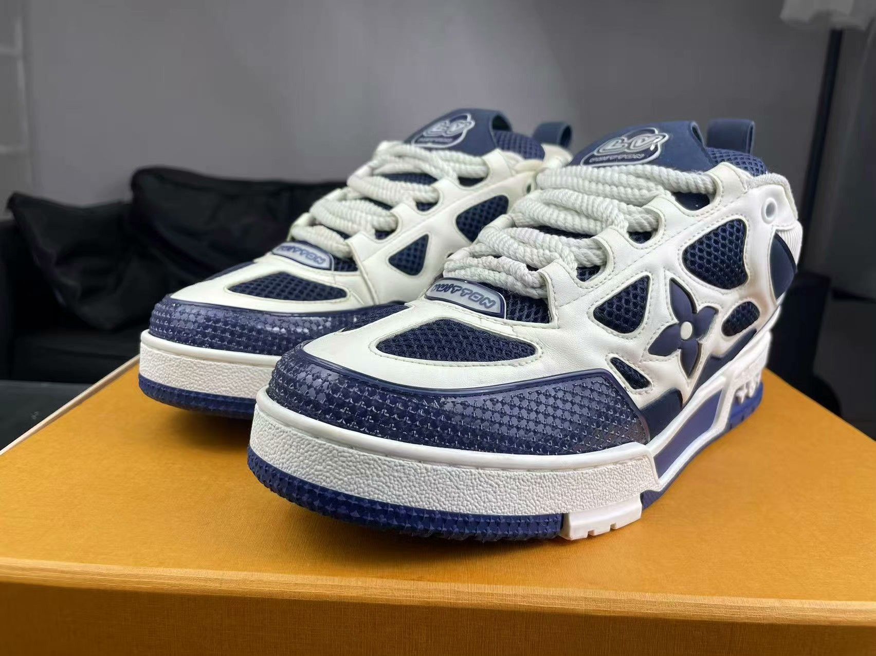Louis Vuitton Louis Vuitton Skate Blue Lowtop Sneakers 7.5 Men Size US 7.5 / EU 40-41 - 2 Thumbnail