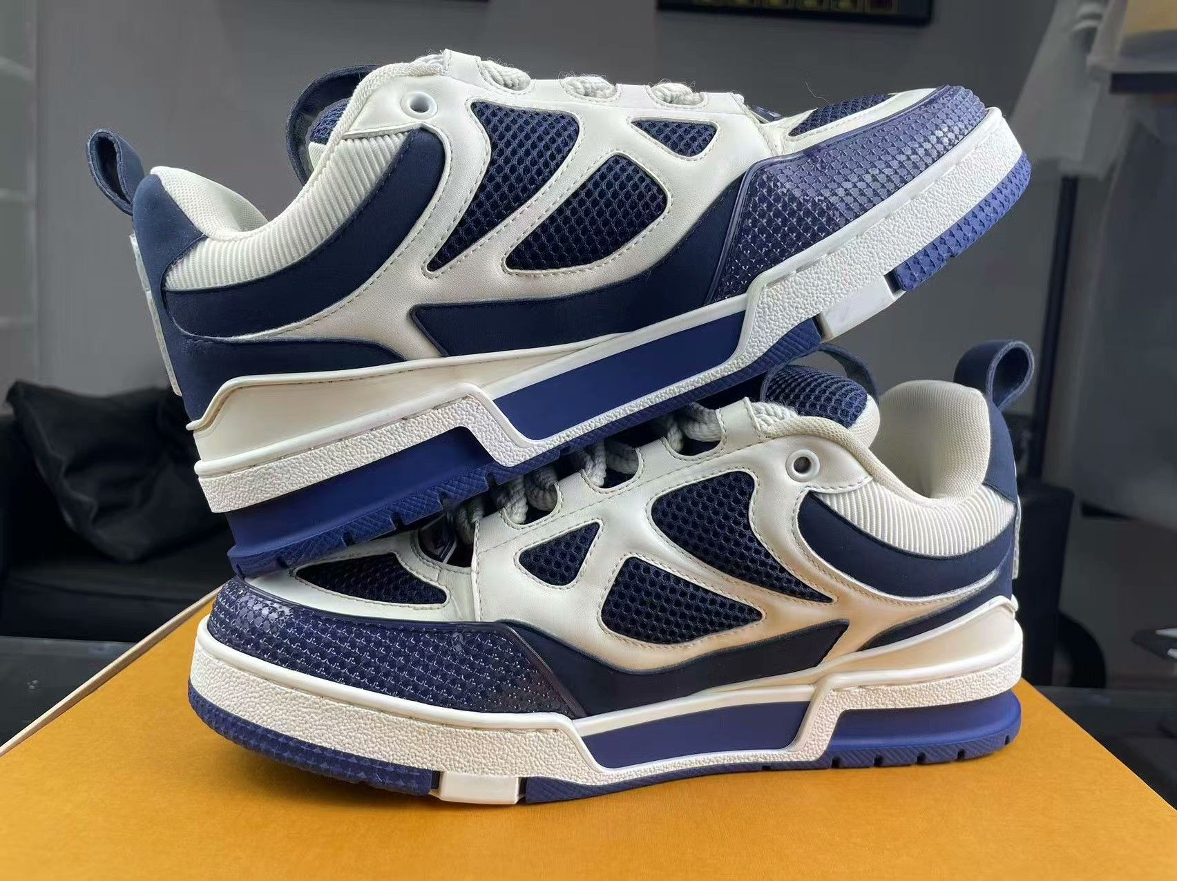 Louis Vuitton Louis Vuitton Skate Blue Lowtop Sneakers 7.5 Men Size US 7.5 / EU 40-41 - 5 Thumbnail