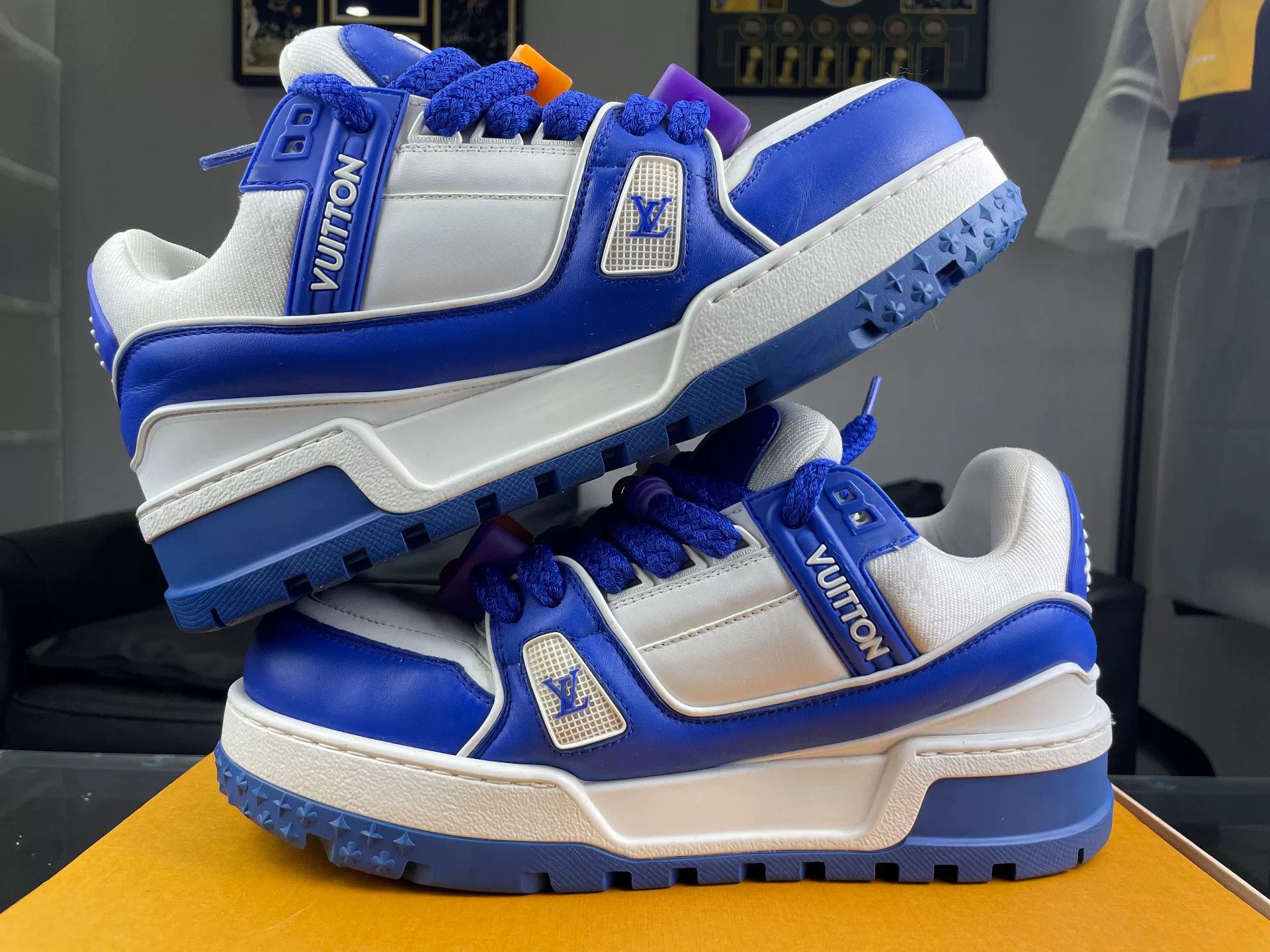Louis Vuitton Louis Vuitton Blue Lowtop Sneakers 9 Men Size US 9 / EU 42 - 5 Thumbnail