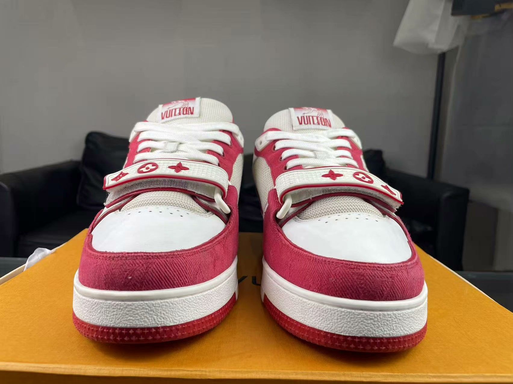 Louis Vuitton Louis Vuitton Training Red Lowtop Sneakers 9 Men Size US 9 / EU 42 - 2 Thumbnail