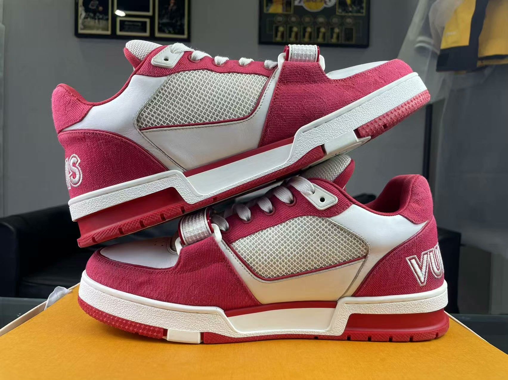 Louis Vuitton Louis Vuitton Training Red Lowtop Sneakers 9 Men Size US 9 / EU 42 - 5 Thumbnail